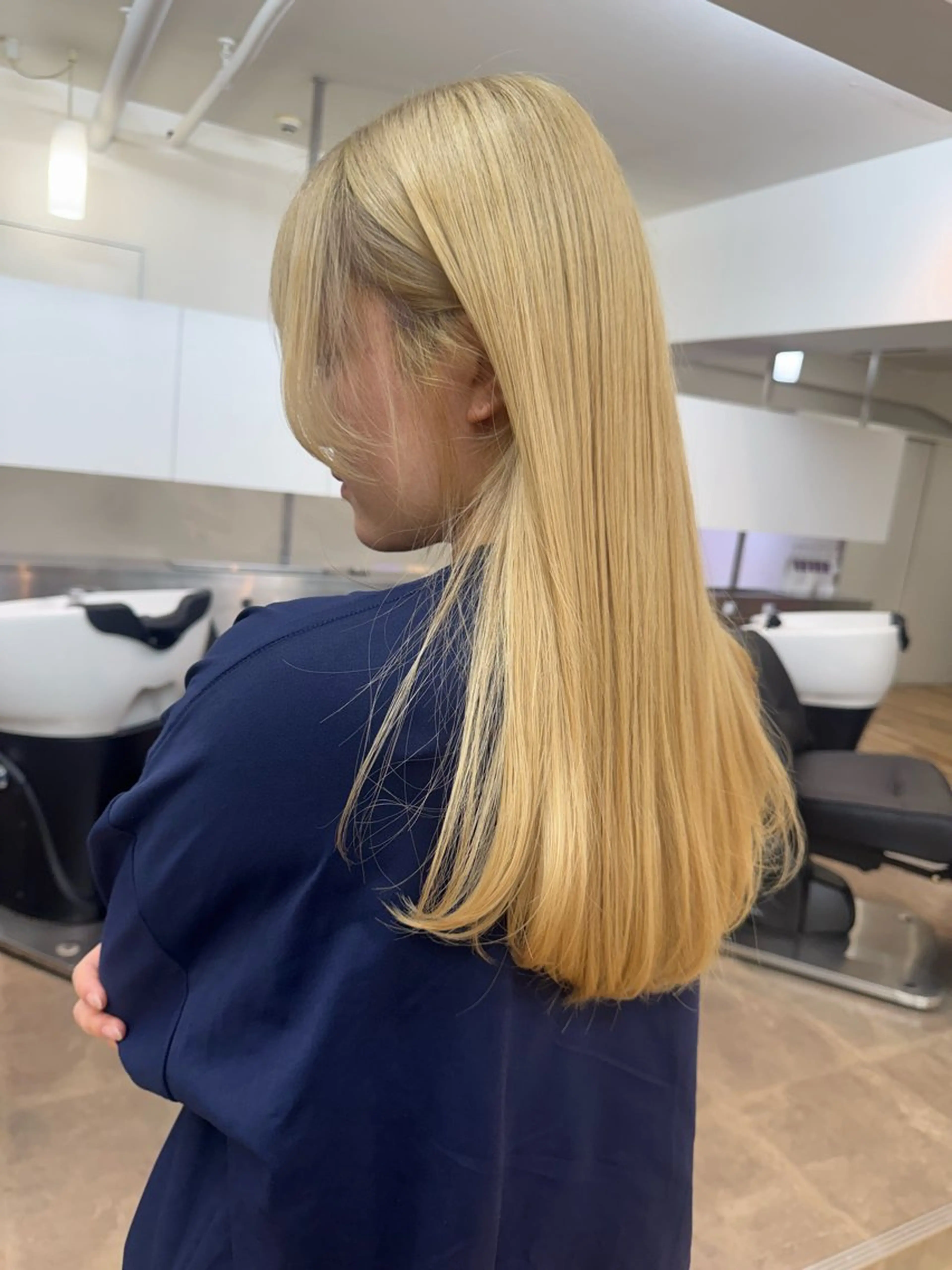 セミロング カラー カラー特化型美容師 保住のヘアスタイル