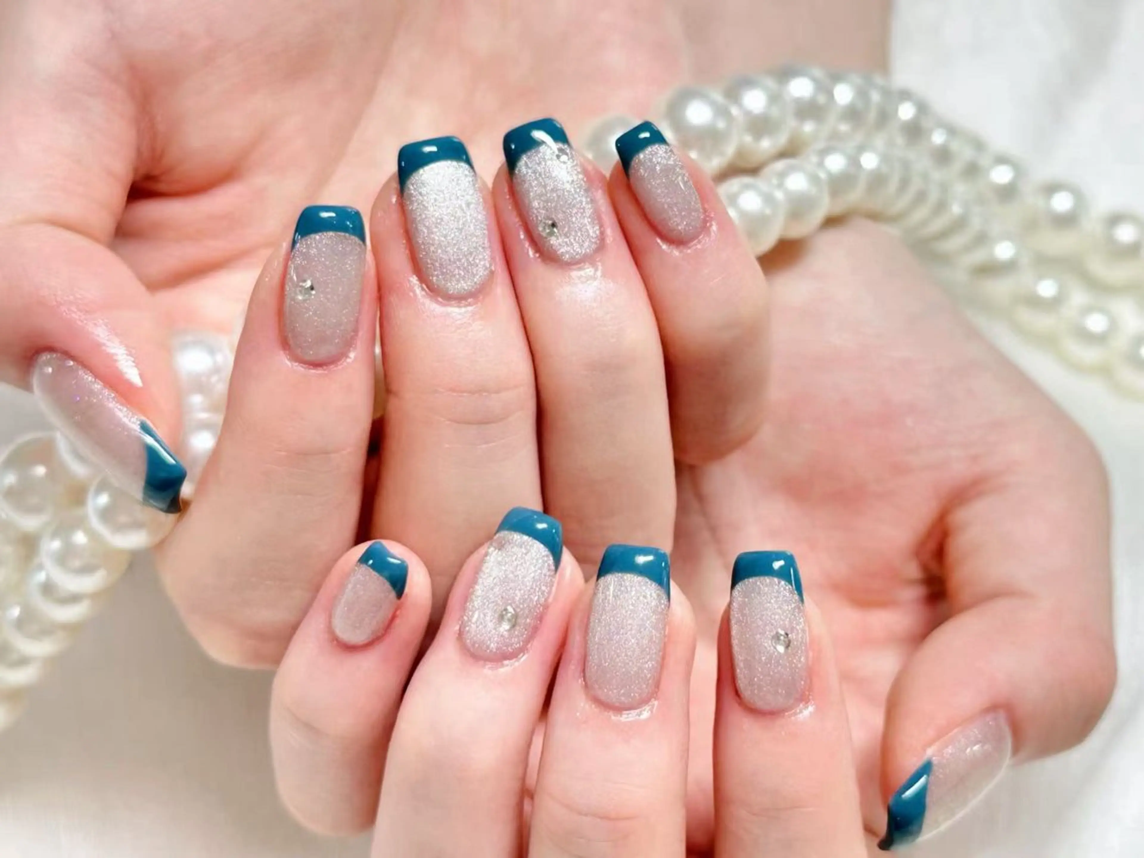 ネイル オーロラネイル 長さ出し フレンチネイル ガーリー キラキラネイル RIn 🎀のネイルデザイン