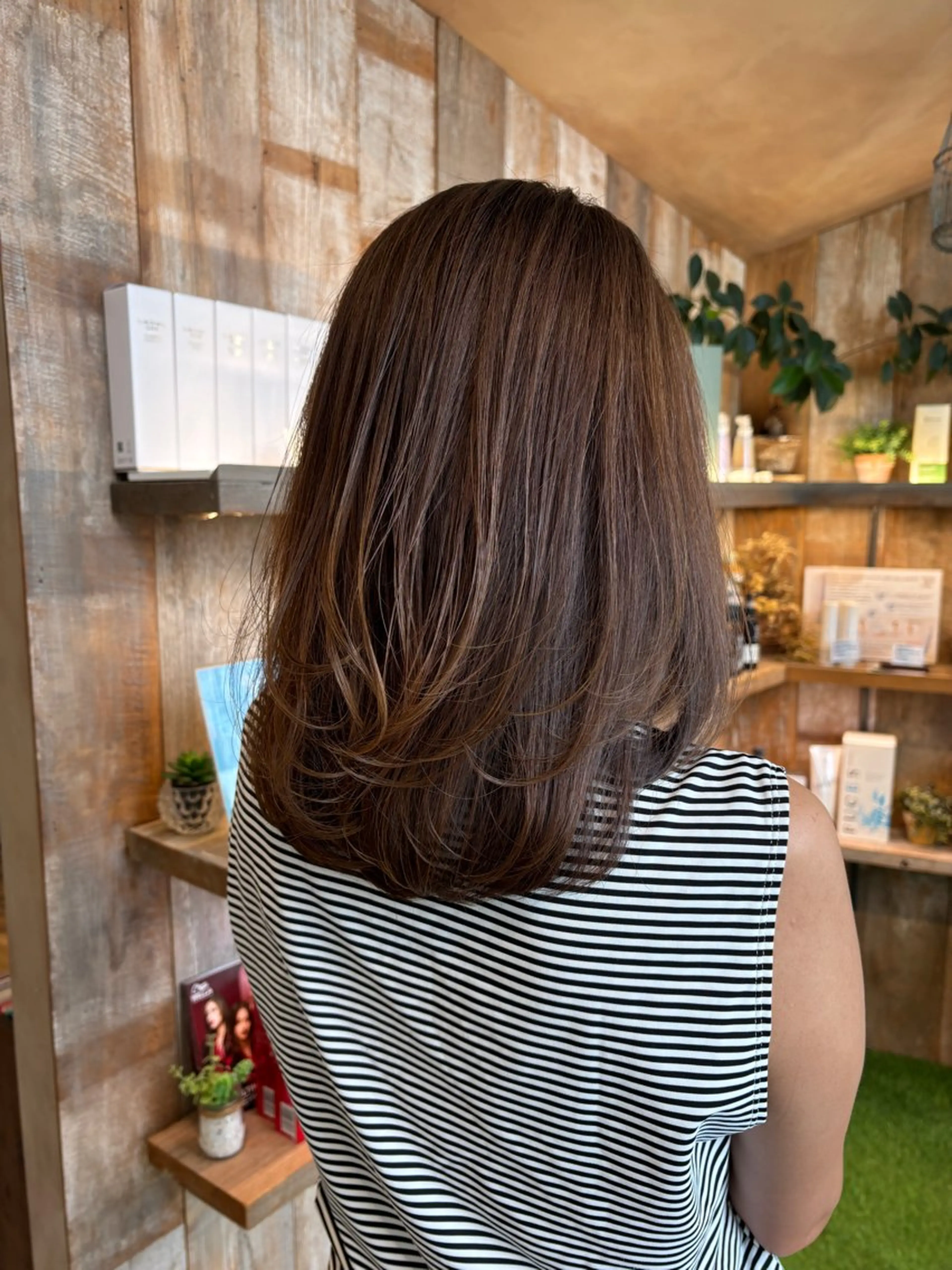 セミロング レイヤーカット カット ヘアカラー トリートメント レイヤーカット✨ 艶髪藤野のヘアスタイル