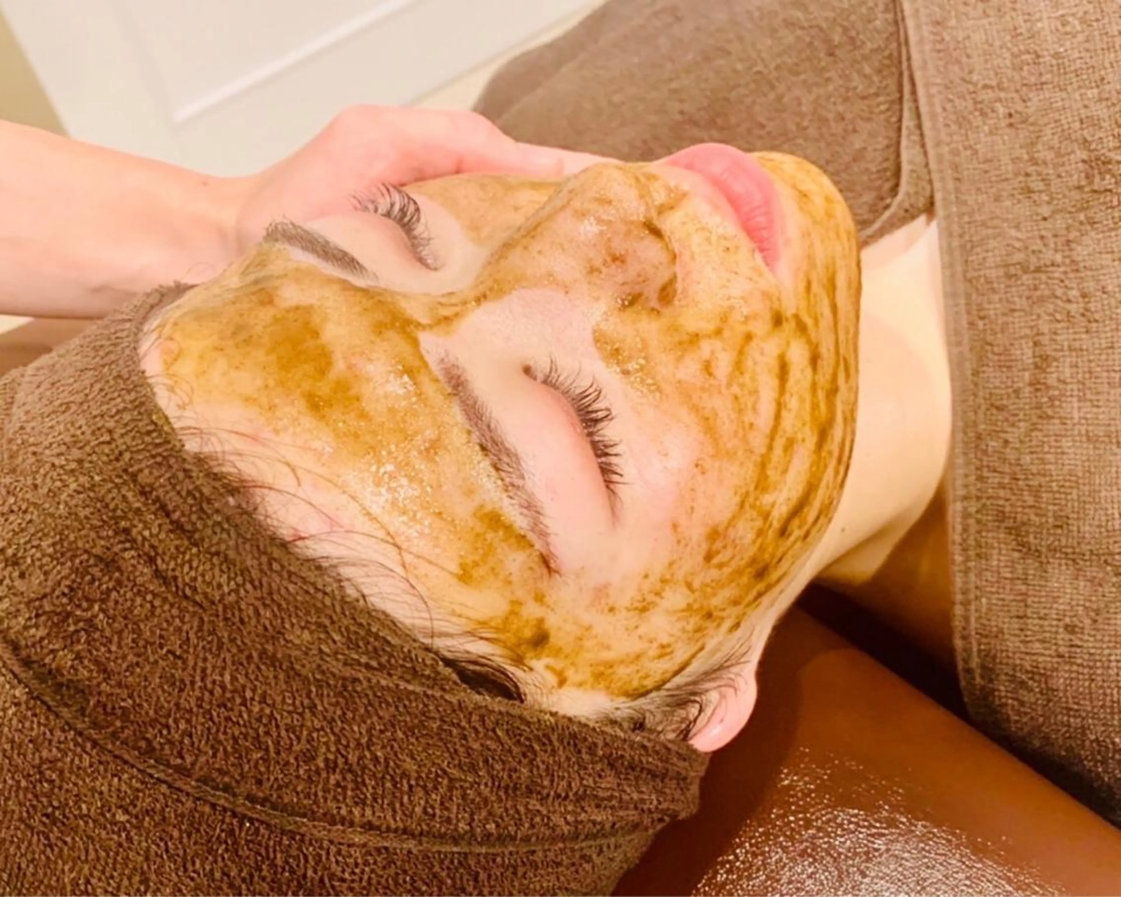 【お肌丸ごと改善】剥けないハーブ＋角質洗浄＋VC導入＋代謝促進パックの写真