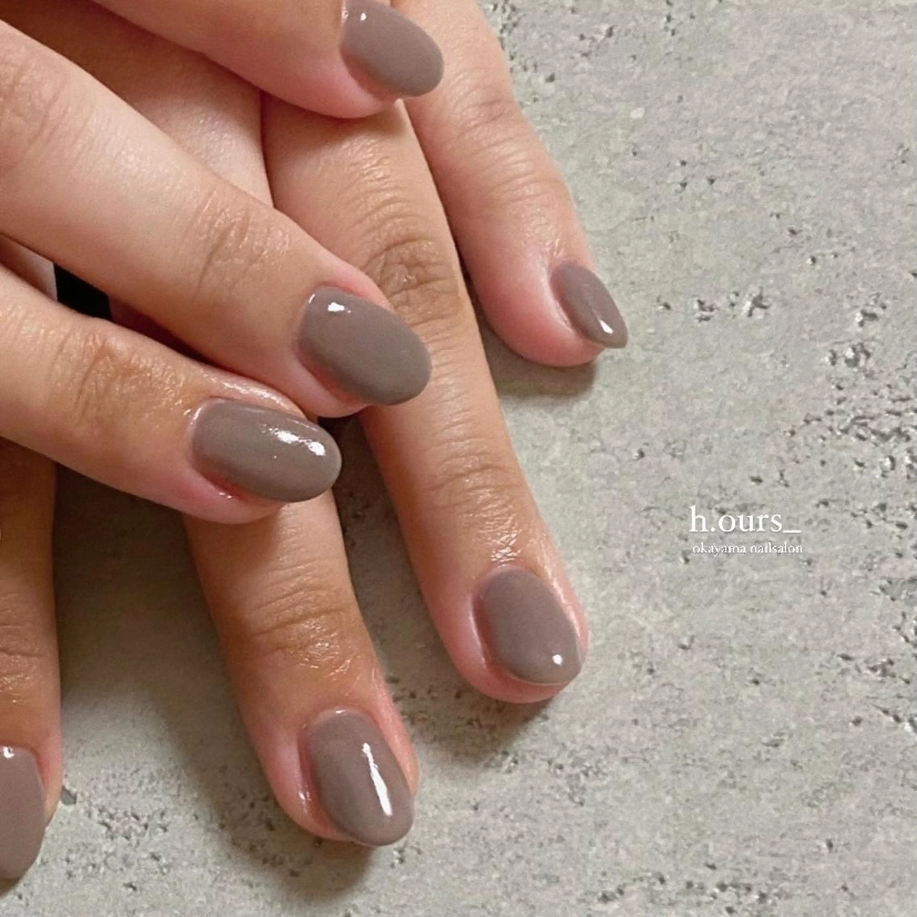 ネイル ジェルネイル オフィスネイル ワンカラーネイル シンプルネイル h.ours _のネイルデザイン