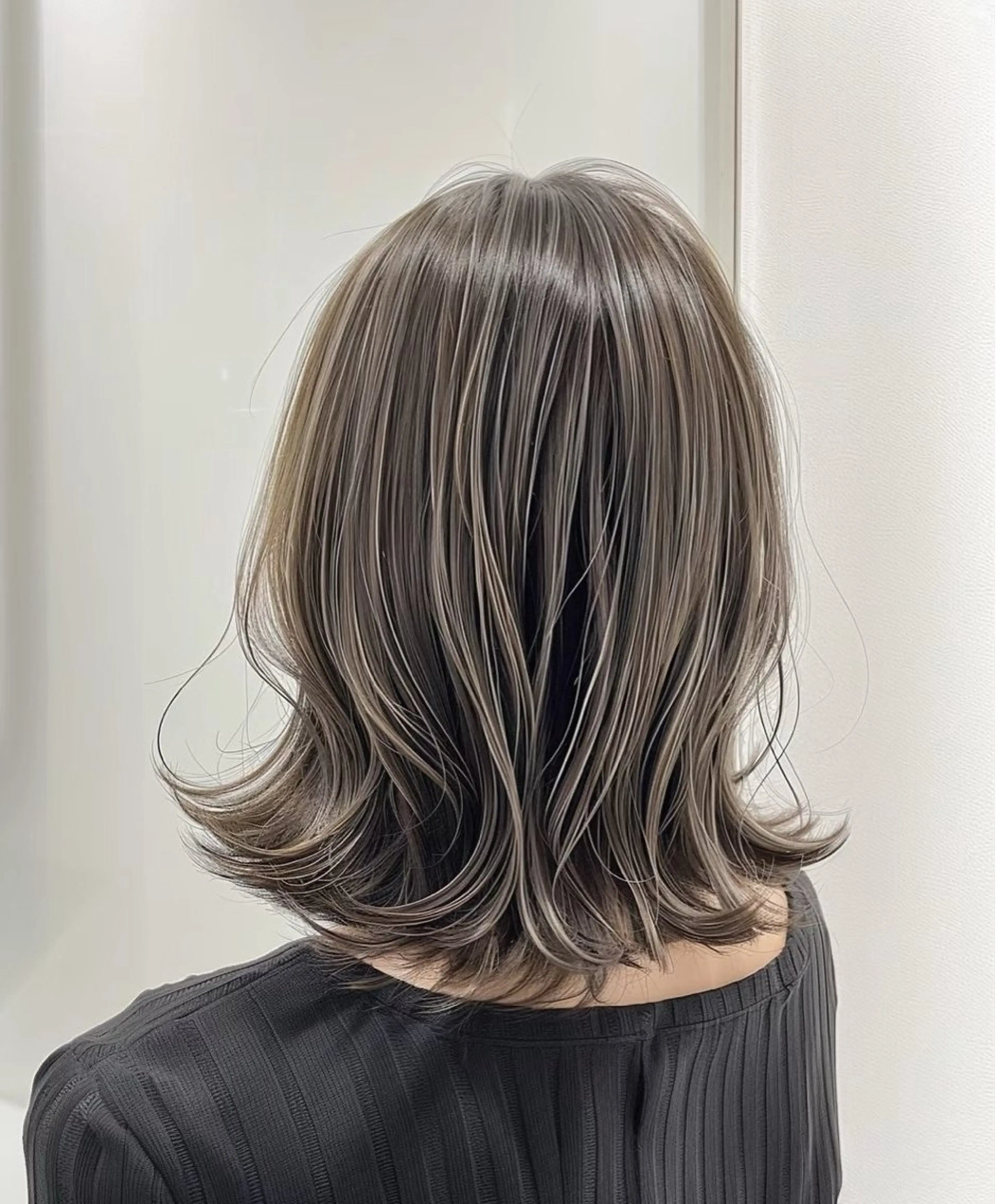 ショート カラー 40代以降の 縮毛矯正専門家のヘアスタイル