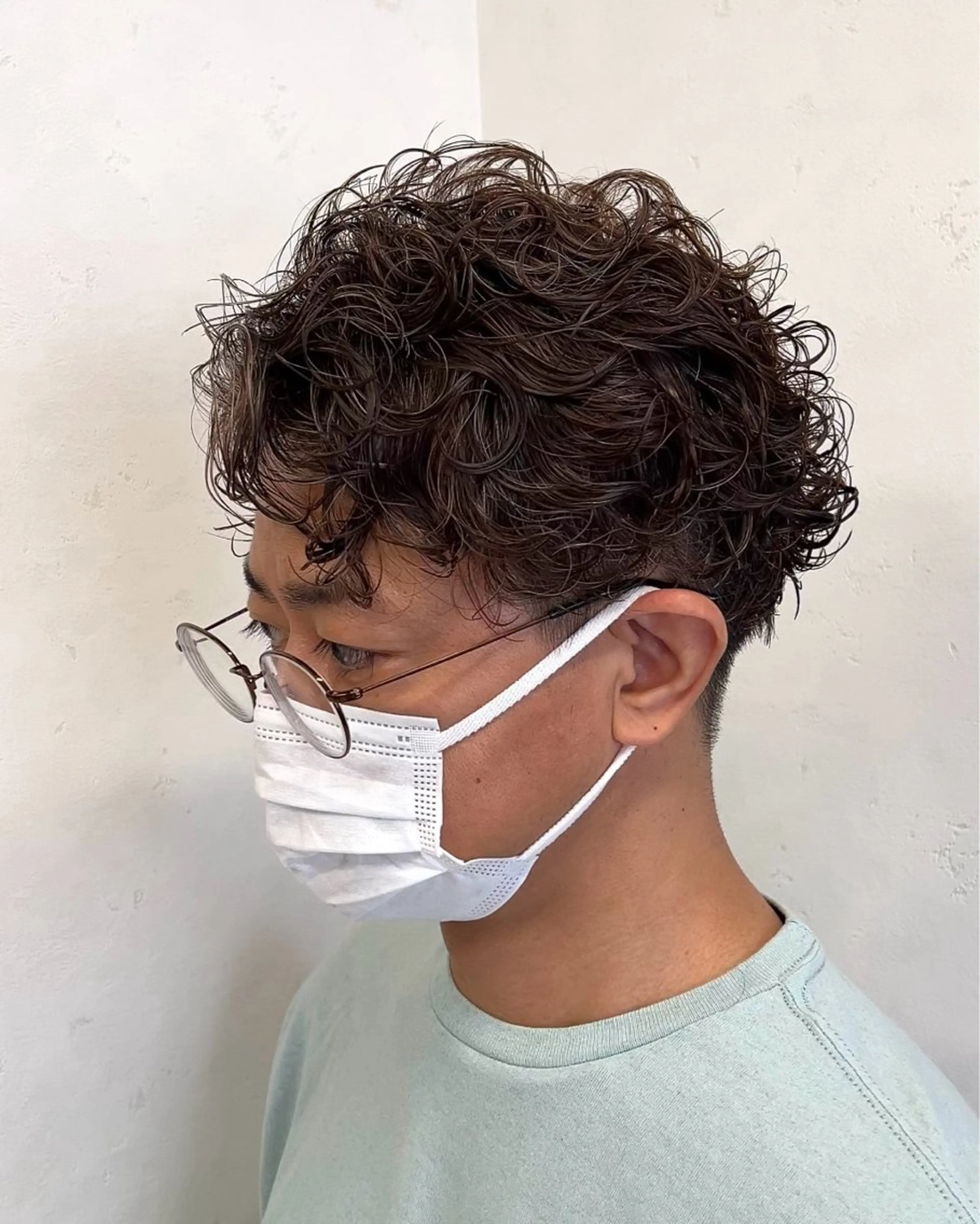 パーマ メンズ アップバング メンズパーマ スパイラルパーマ カット パーマ 透明感カラー/ ダブルカラー /ソラのヘアスタイル