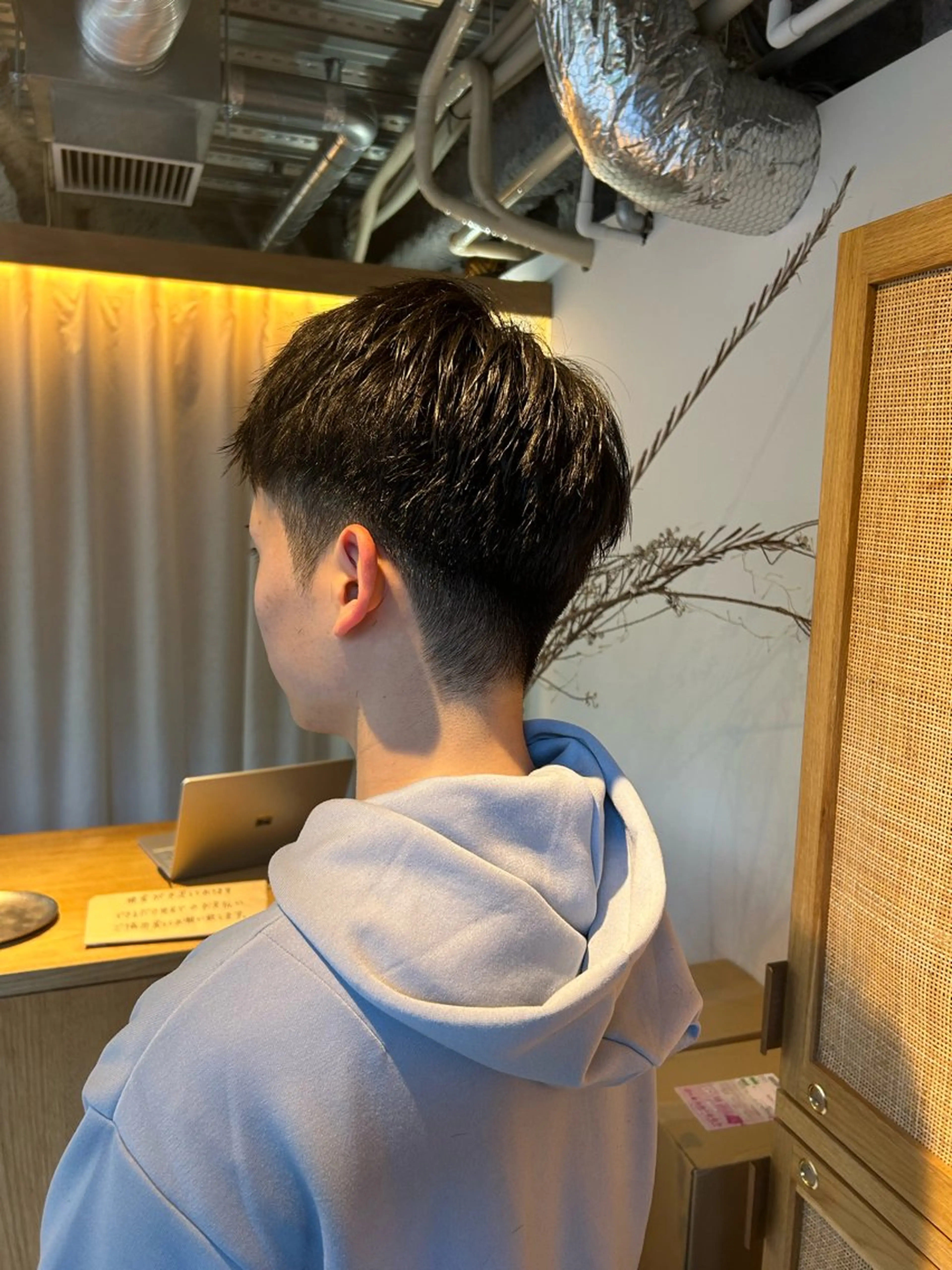 メンズ PELEハイトーン shinobuのヘアスタイル