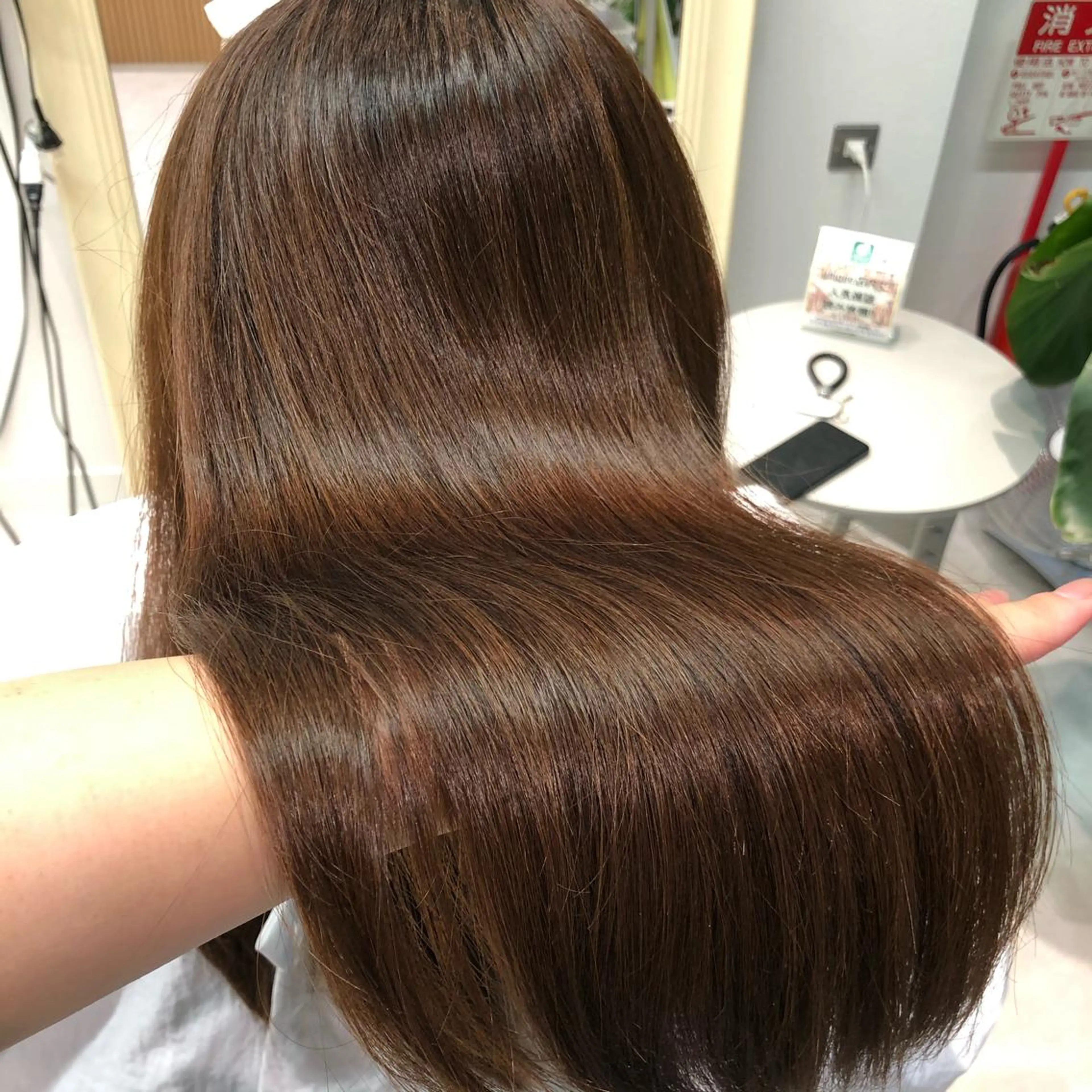 セミロング トリートメント トリートメント レイヤー/顔まわり カット/地毛風カラーのヘアスタイル