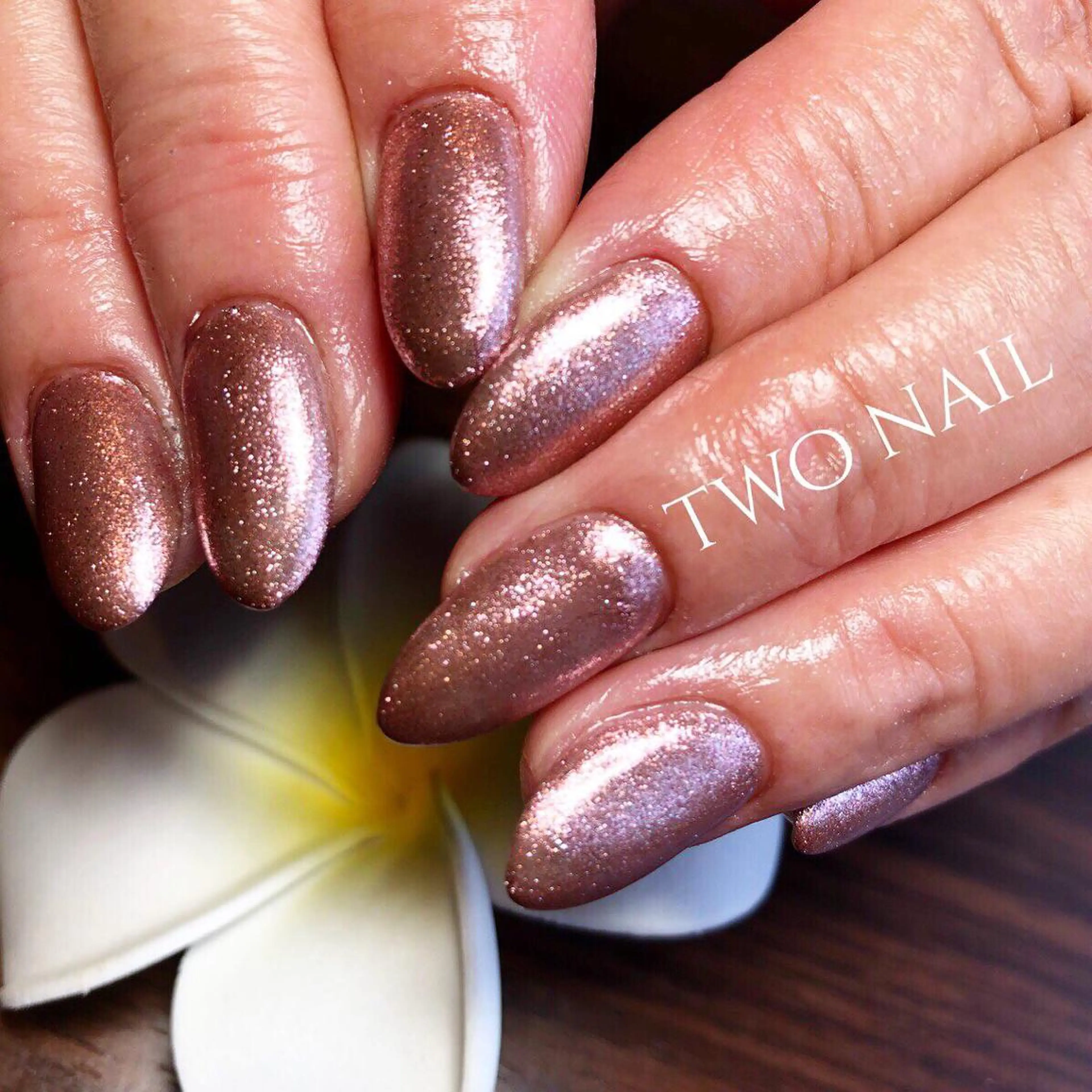 ネイル ラメ(グリッター) ワンカラーネイル ピンク ハンドネイル two nailのネイルデザイン