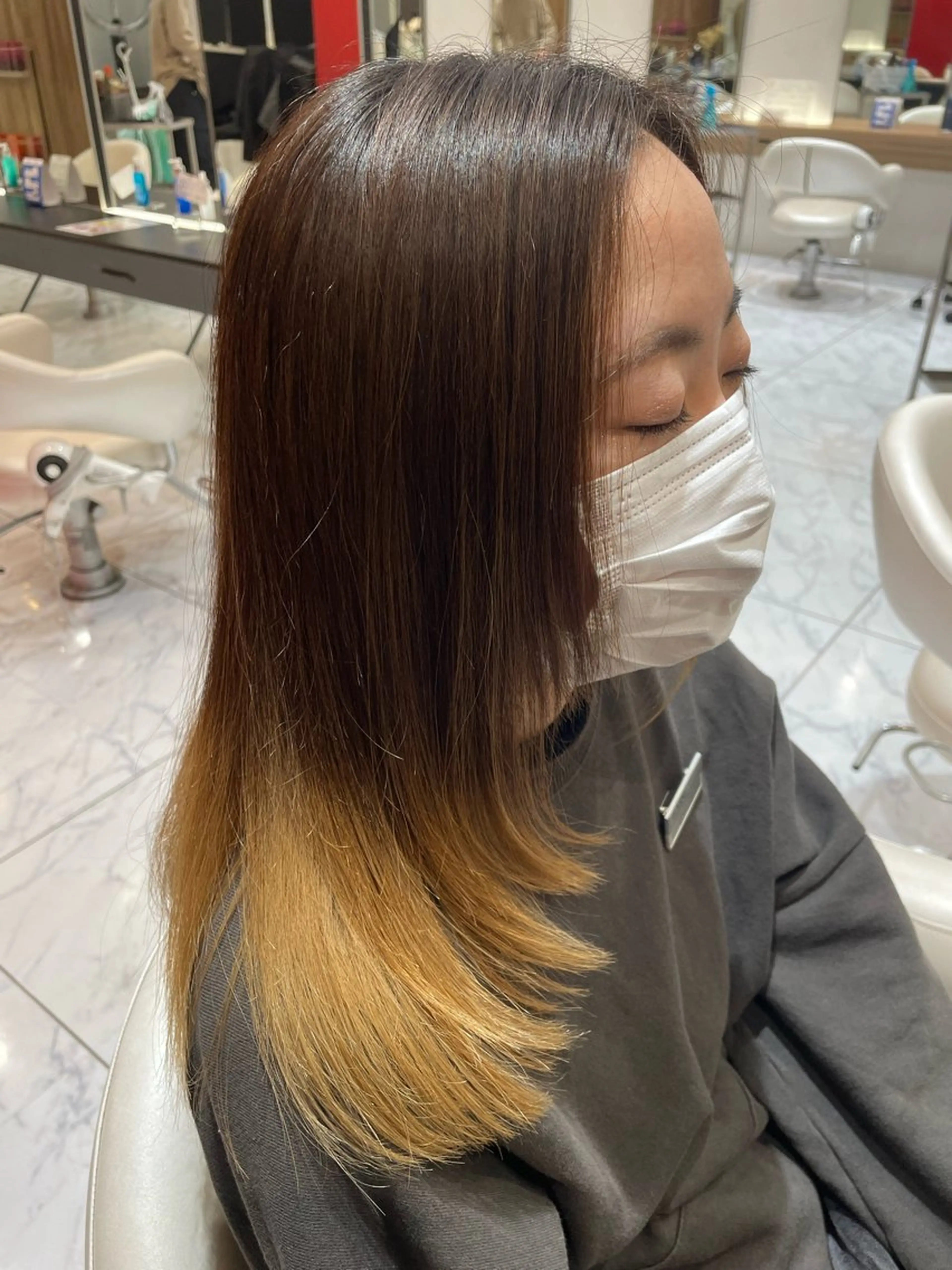 ロング 顔周りカット レイヤーカット 相澤 maniCREAREのヘアスタイル