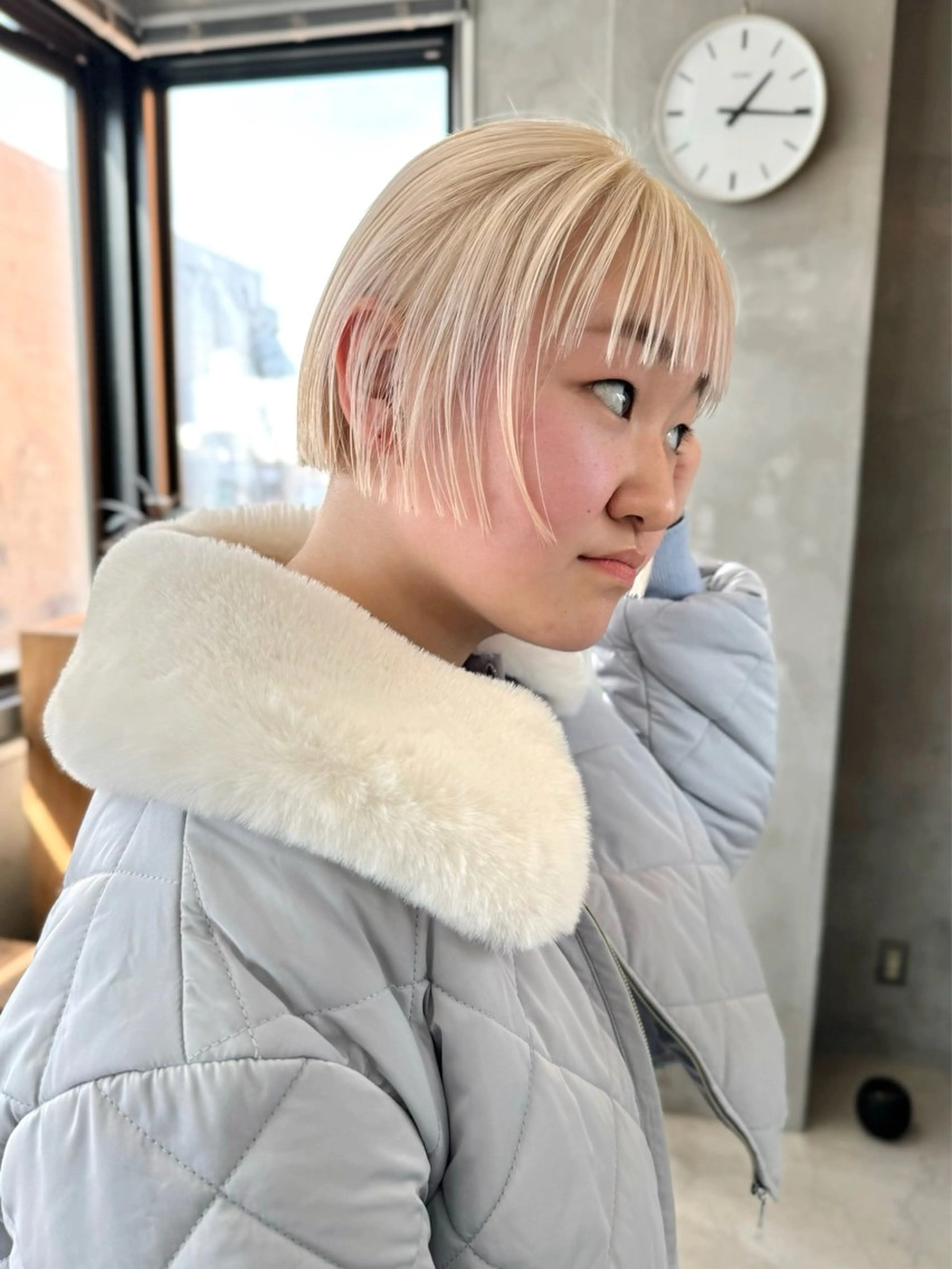 ショート カラー ブロンド ホワイトブロンド ボブ Kaito🐶/ デザイン/レイヤーのヘアスタイル