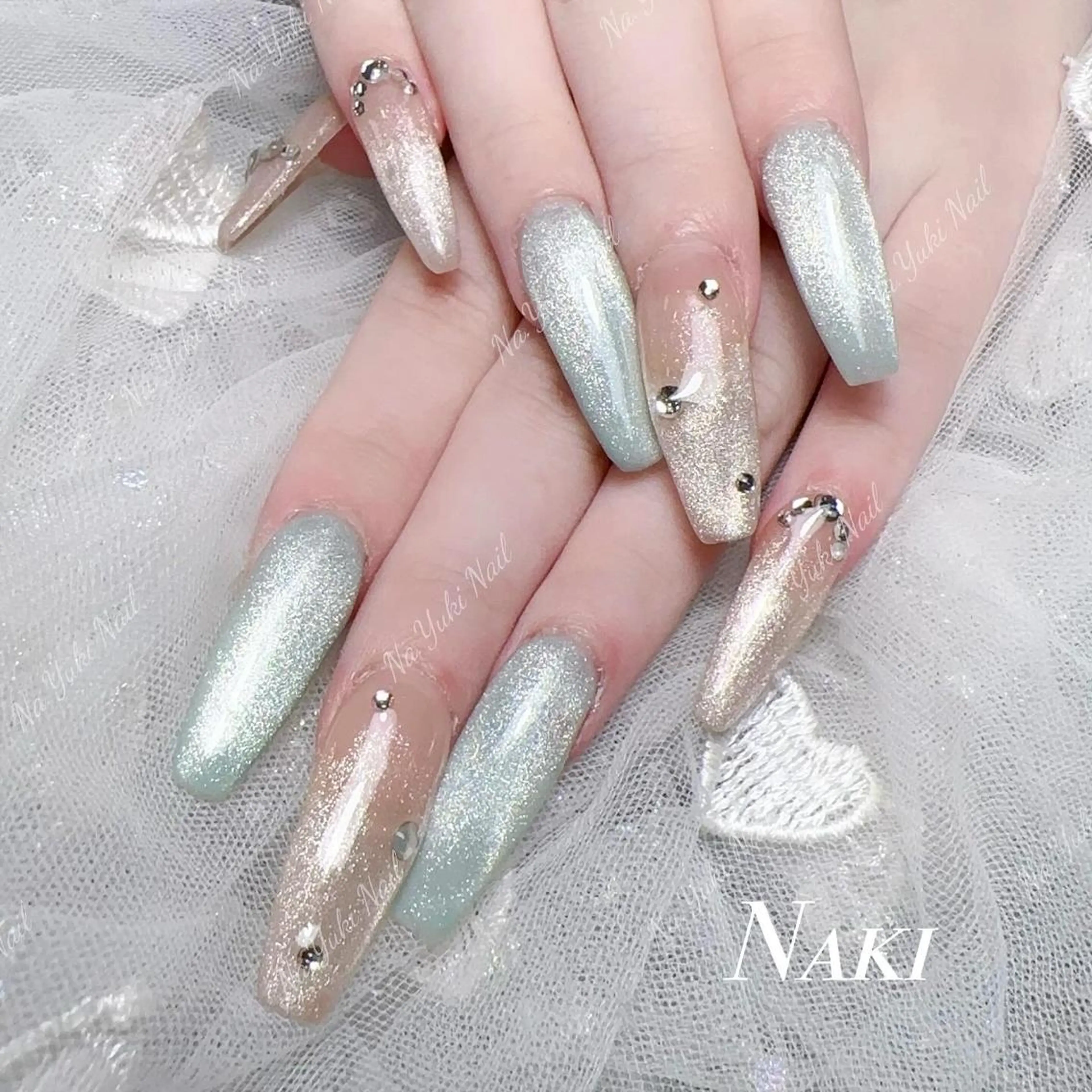 ネイル ストーンネイル ハンドネイル ハンドケア ✨NA.YUKI ナユキ✨のネイルデザイン