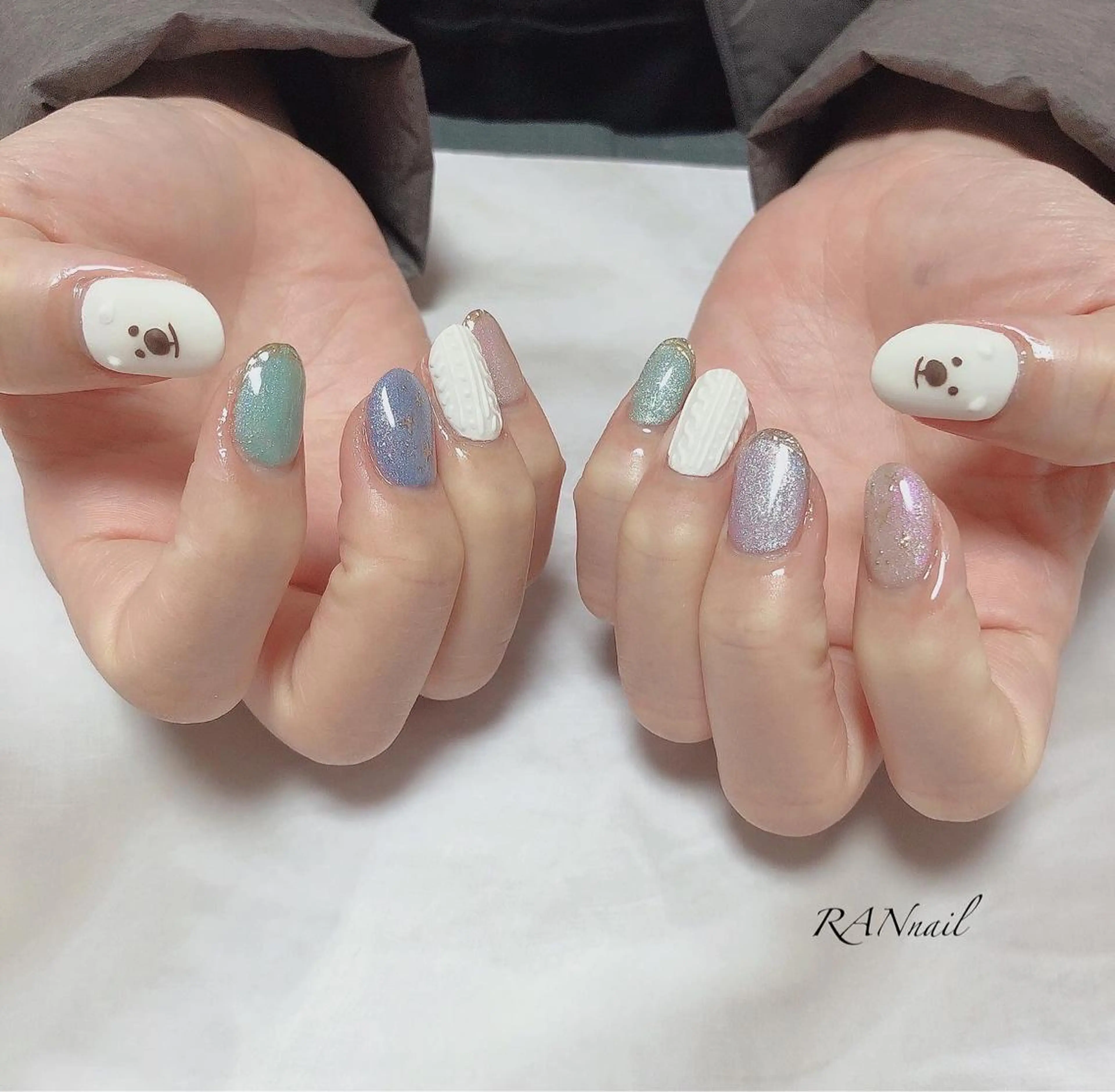 ネイル オーロラネイル グリーン キラキラネイル マグネットネイル オフィスネイル RAN nailのネイルデザイン