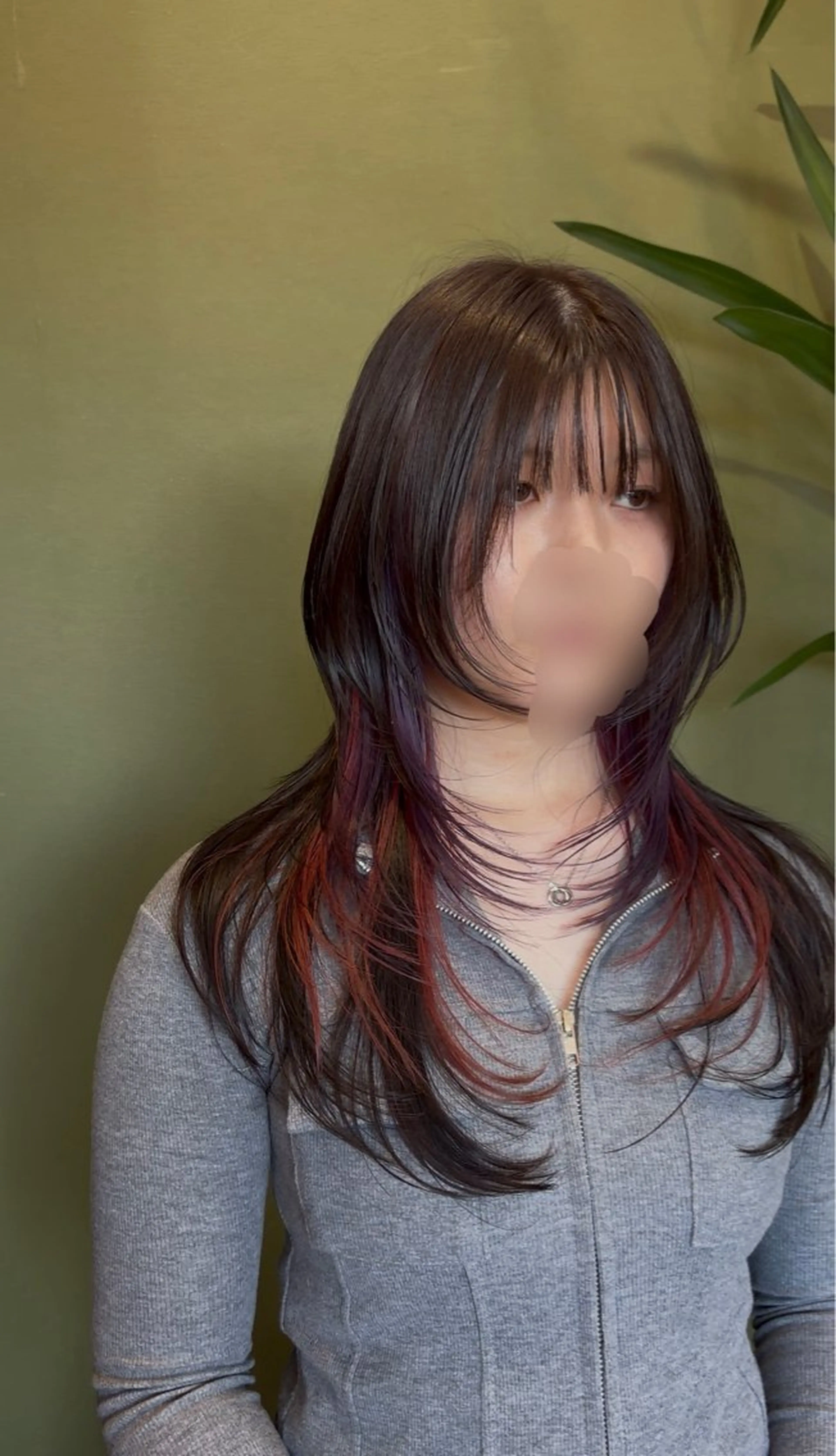 ロング ハッシュカット ロング 内山 優のヘアスタイル