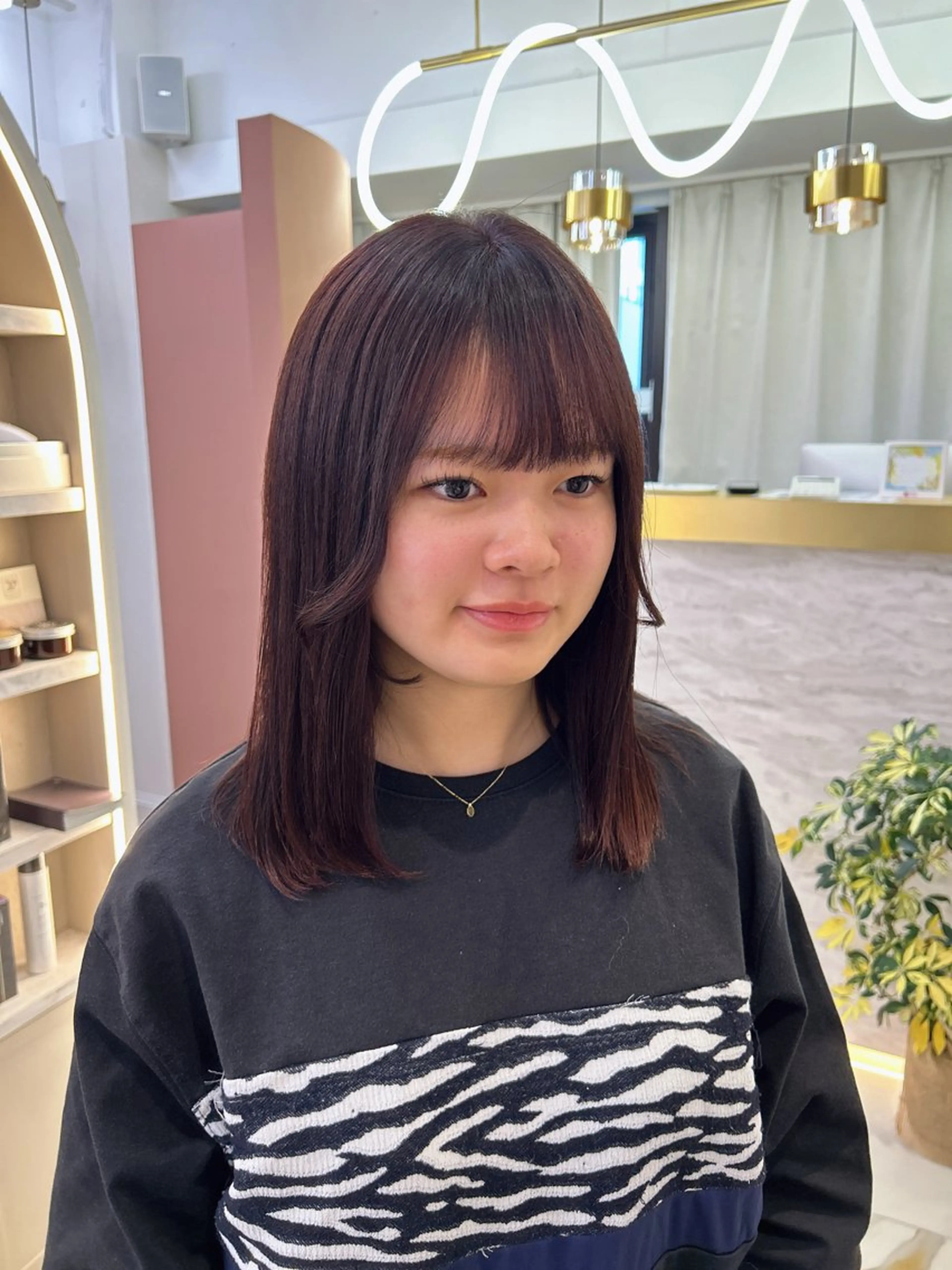 ミディアム カラー カット ヘアカラー トリートメント 佐合 梨花 / ｅａｕ〈オー〉のヘアスタイル