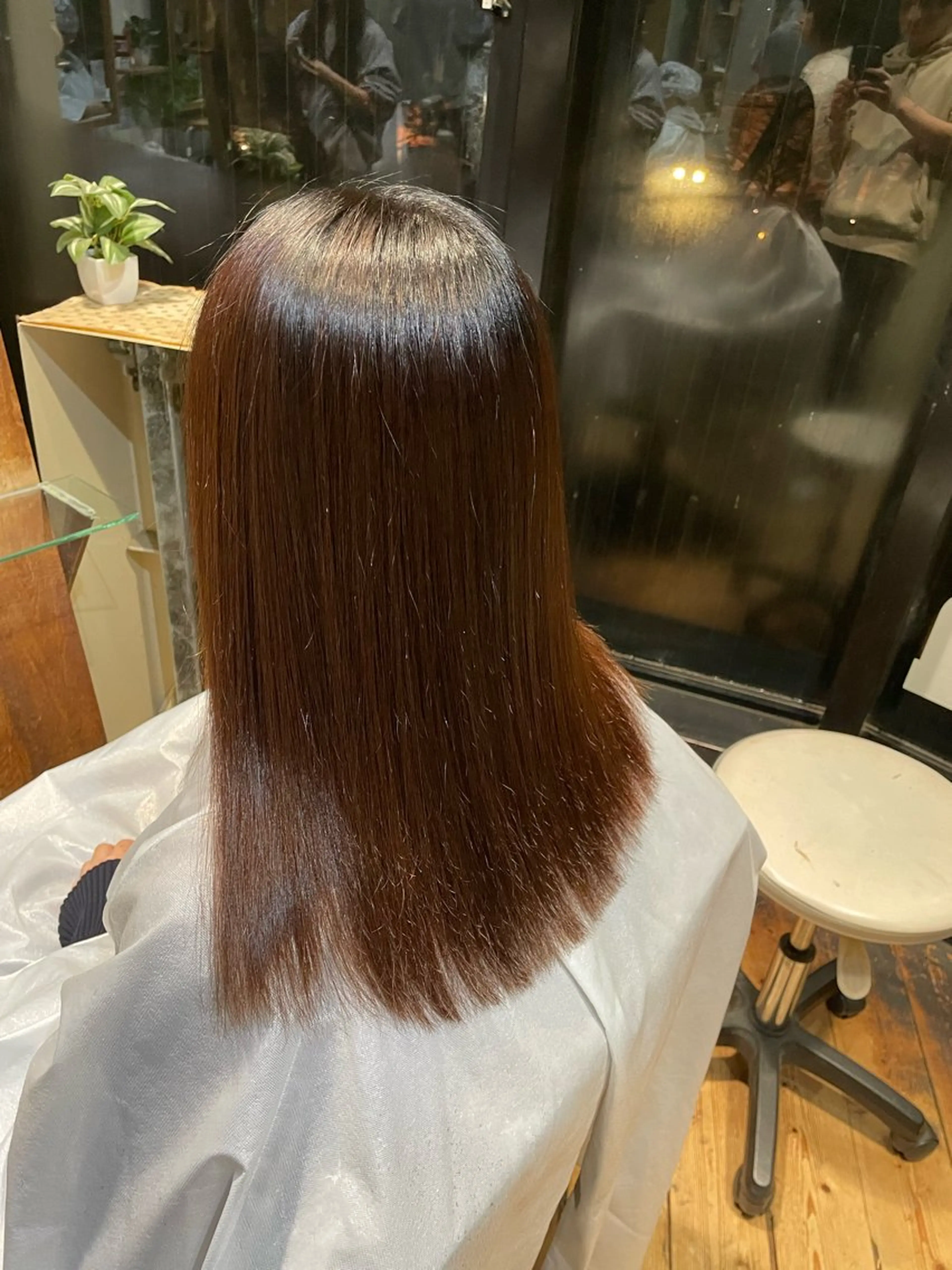 セミロング 脇 麻紘のヘアスタイル