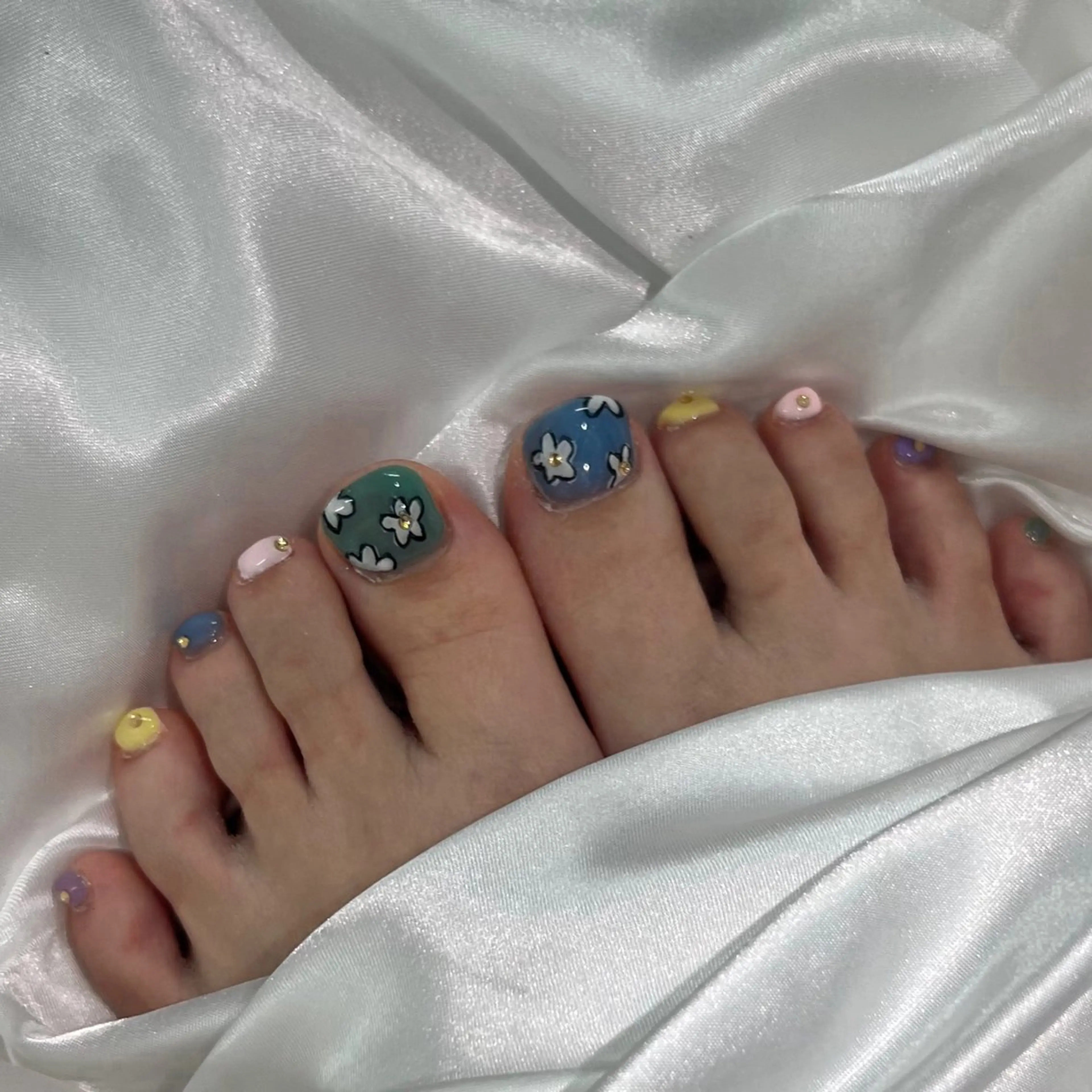 ネイル MODA MANAMIᵕ̈のネイルデザイン