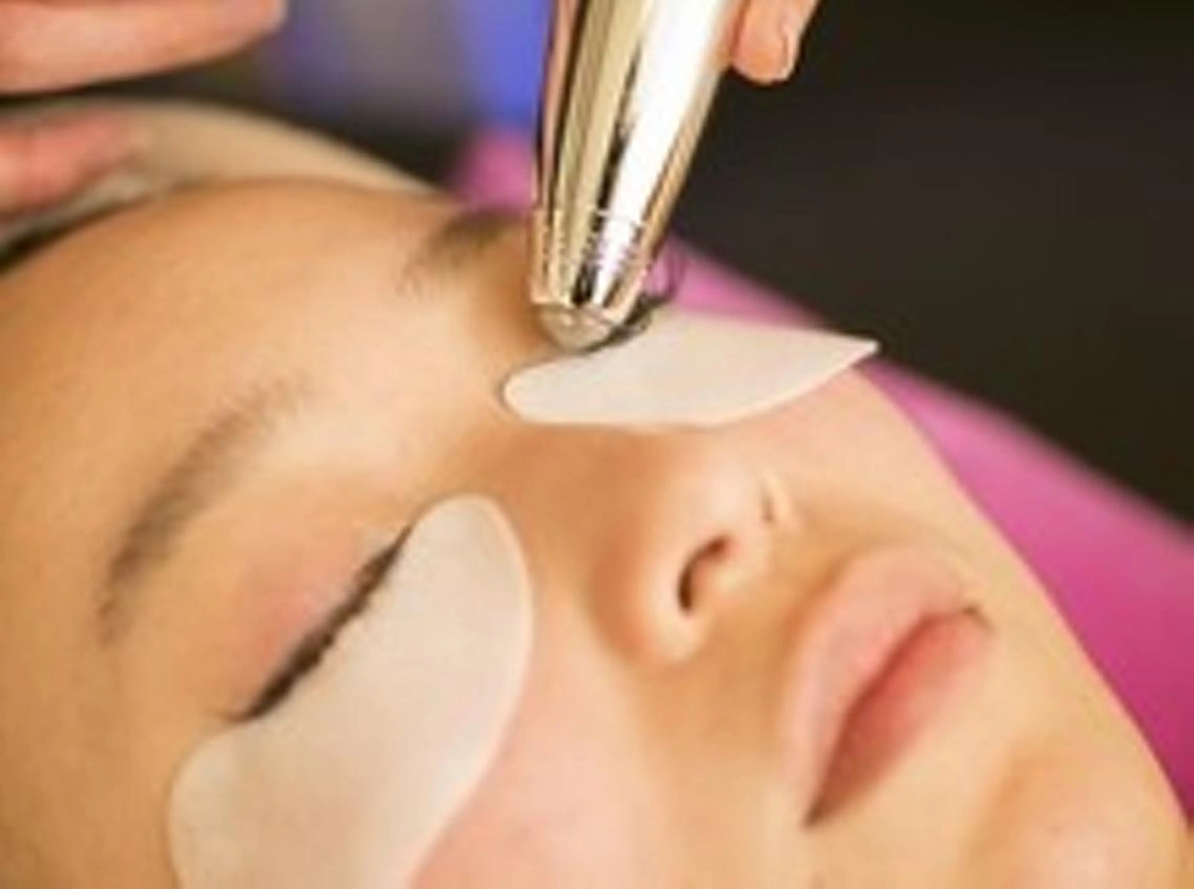 まつ毛育毛ラッシュアディクト【お試し】の写真