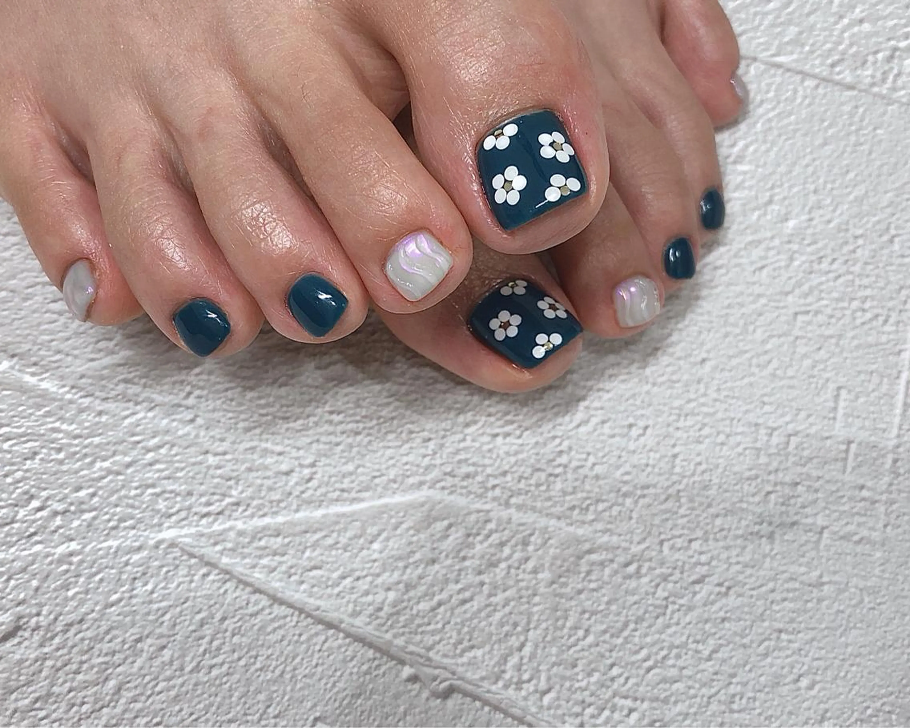 ネイル アートネイル オーロラネイル フラワーネイル フットネイル フットネイル saki_ nail heronのネイルデザイン