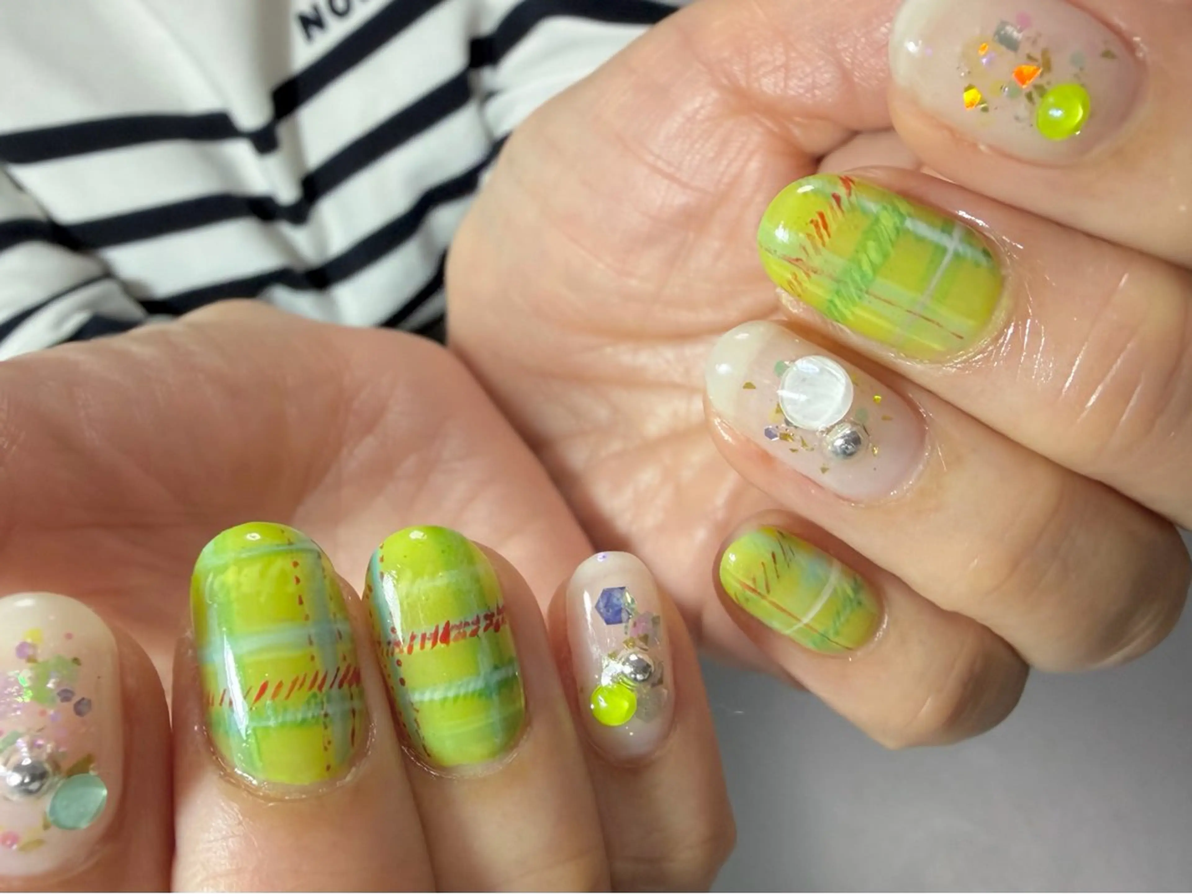 ネイル 12 designのネイルデザイン