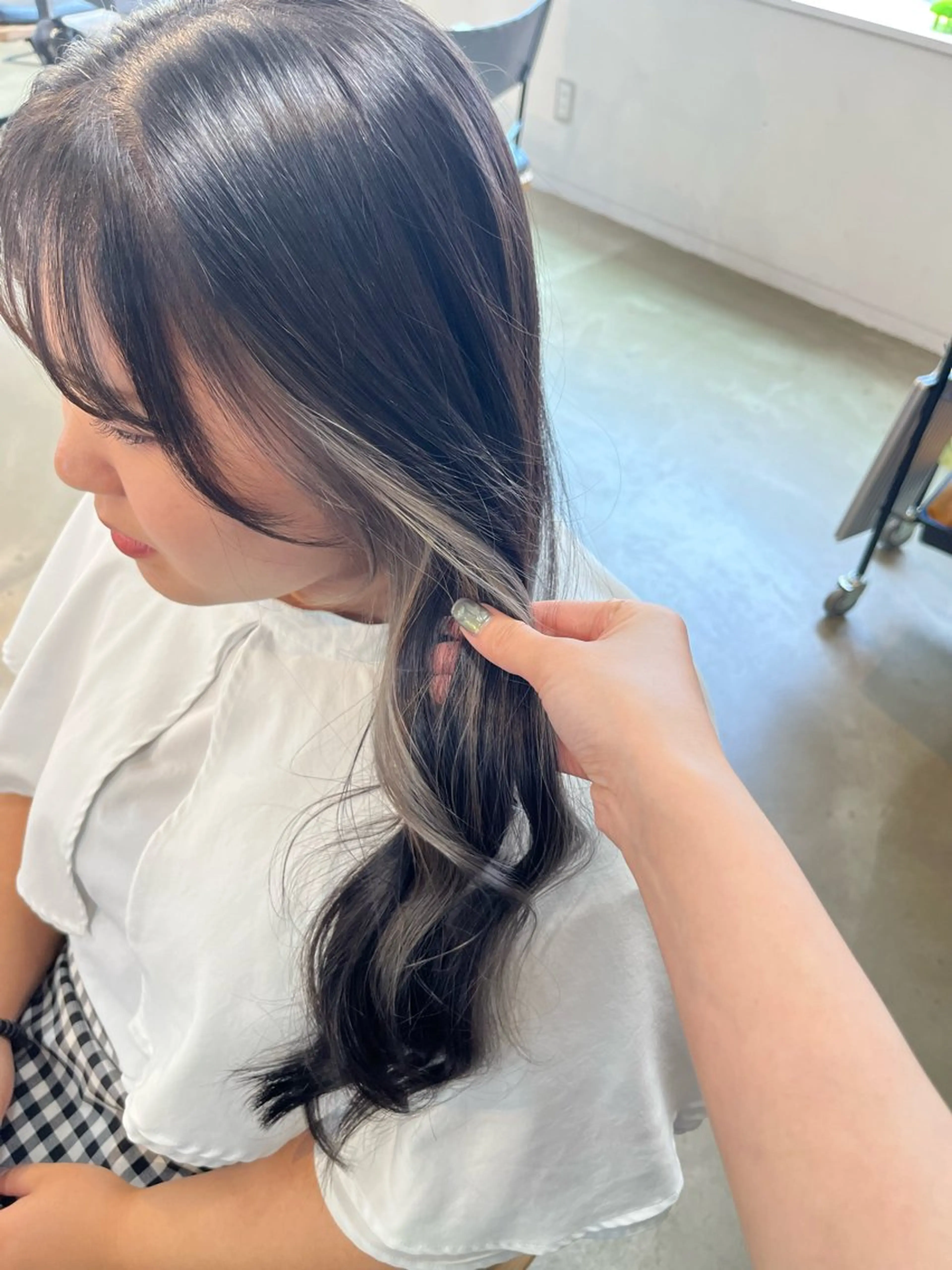 セミロング ヘアカラー 本木下朋花/髪質 改善×ダブルカラーのヘアスタイル