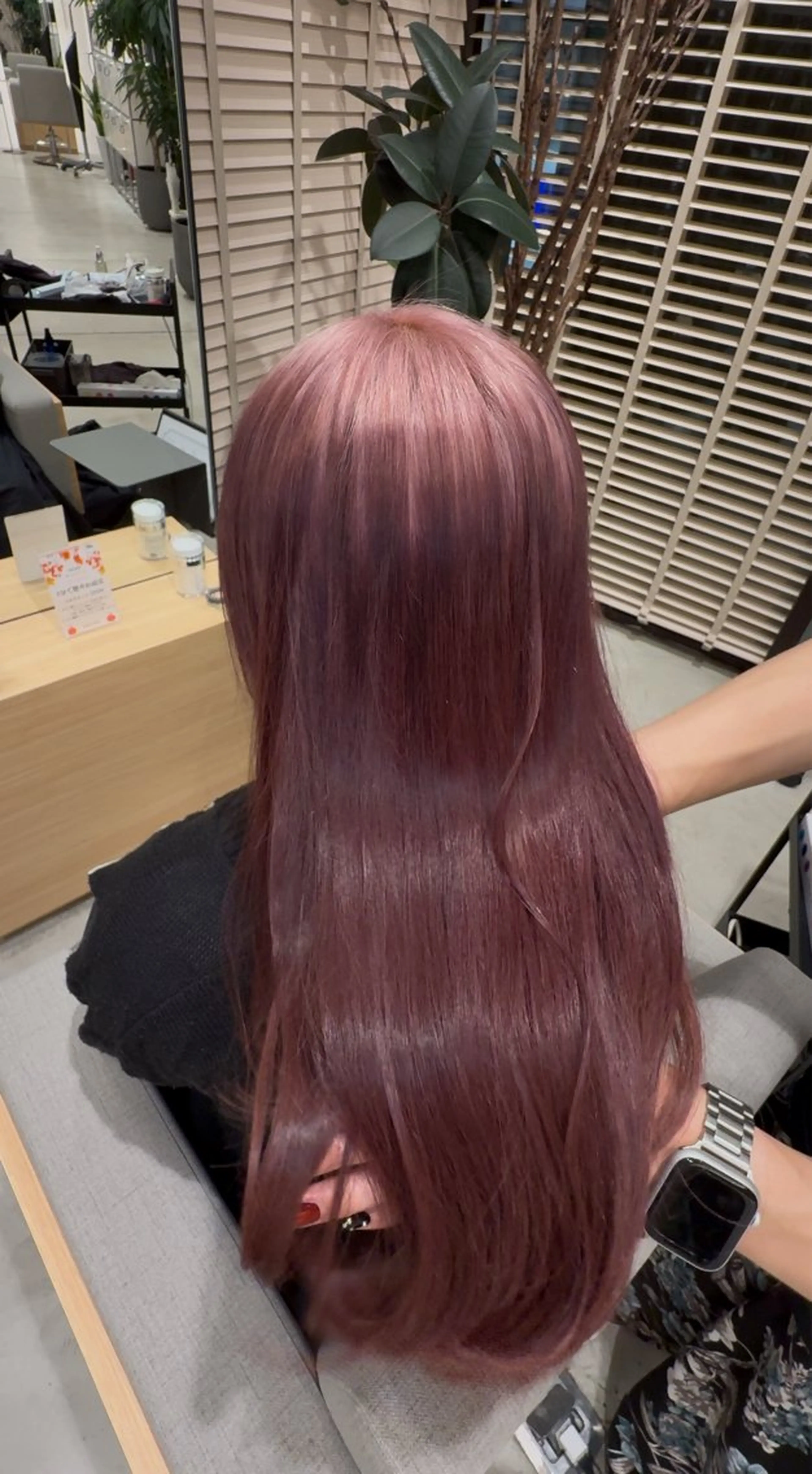 ロング カラー ハイトーンカラー ピンクカラー ホワイトピンク stair:case 武蔵小杉所属・パーマモデル募集中 🧡‬‪田中颯士のヘアスタイル