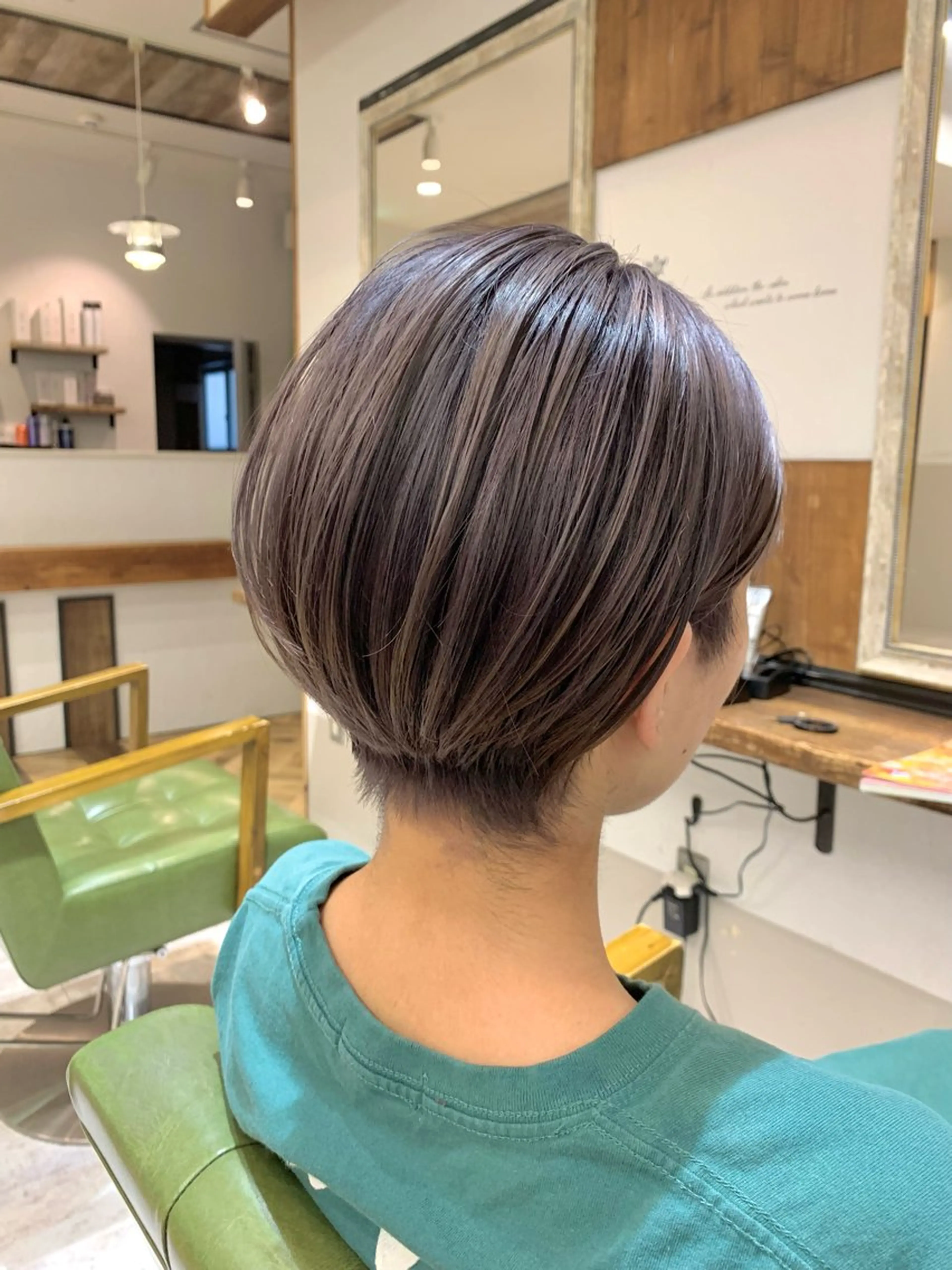 ショート カラー rinrin 天文館のヘアスタイル