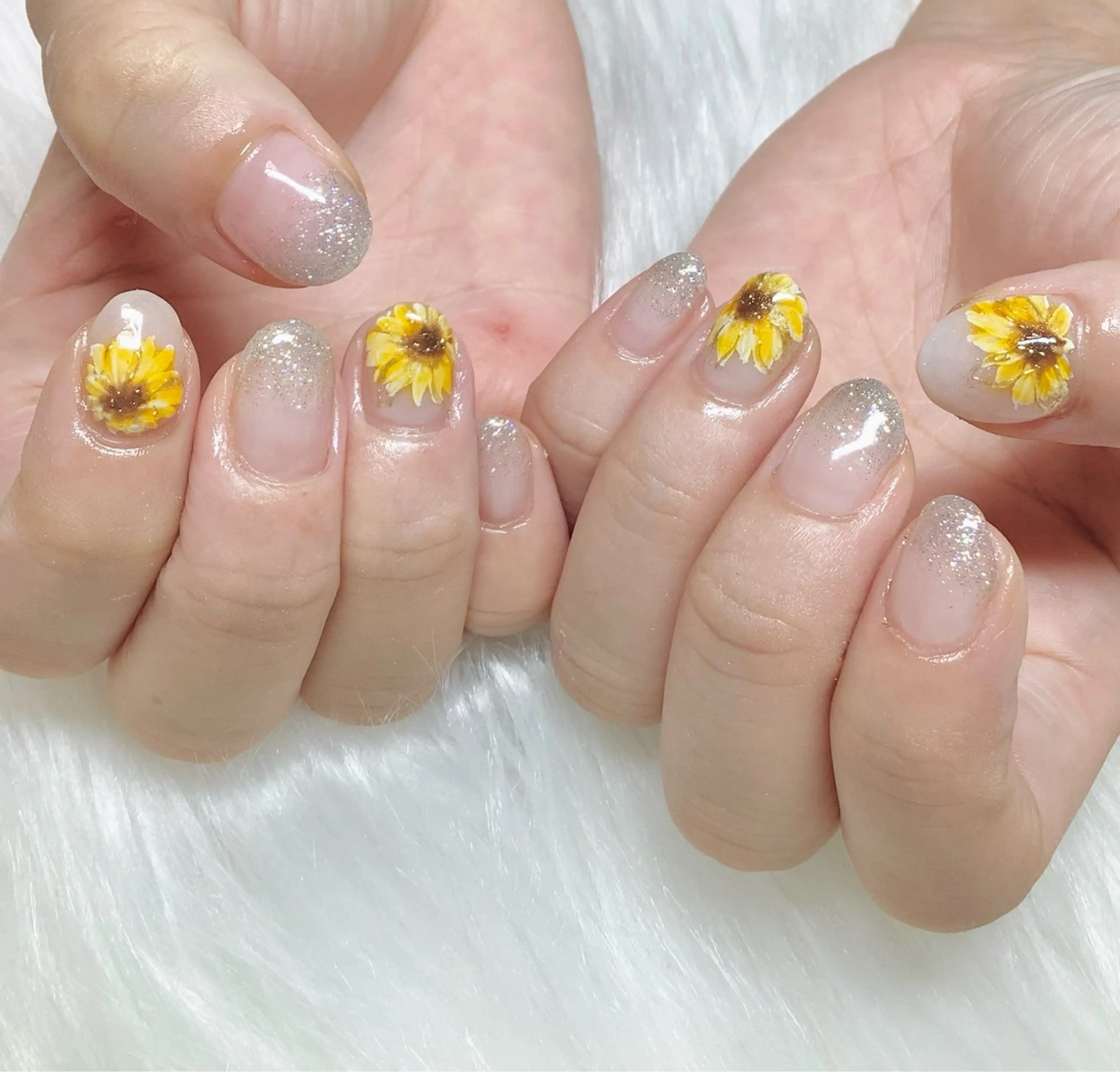 ネイル 横尾 麻里のネイルデザイン