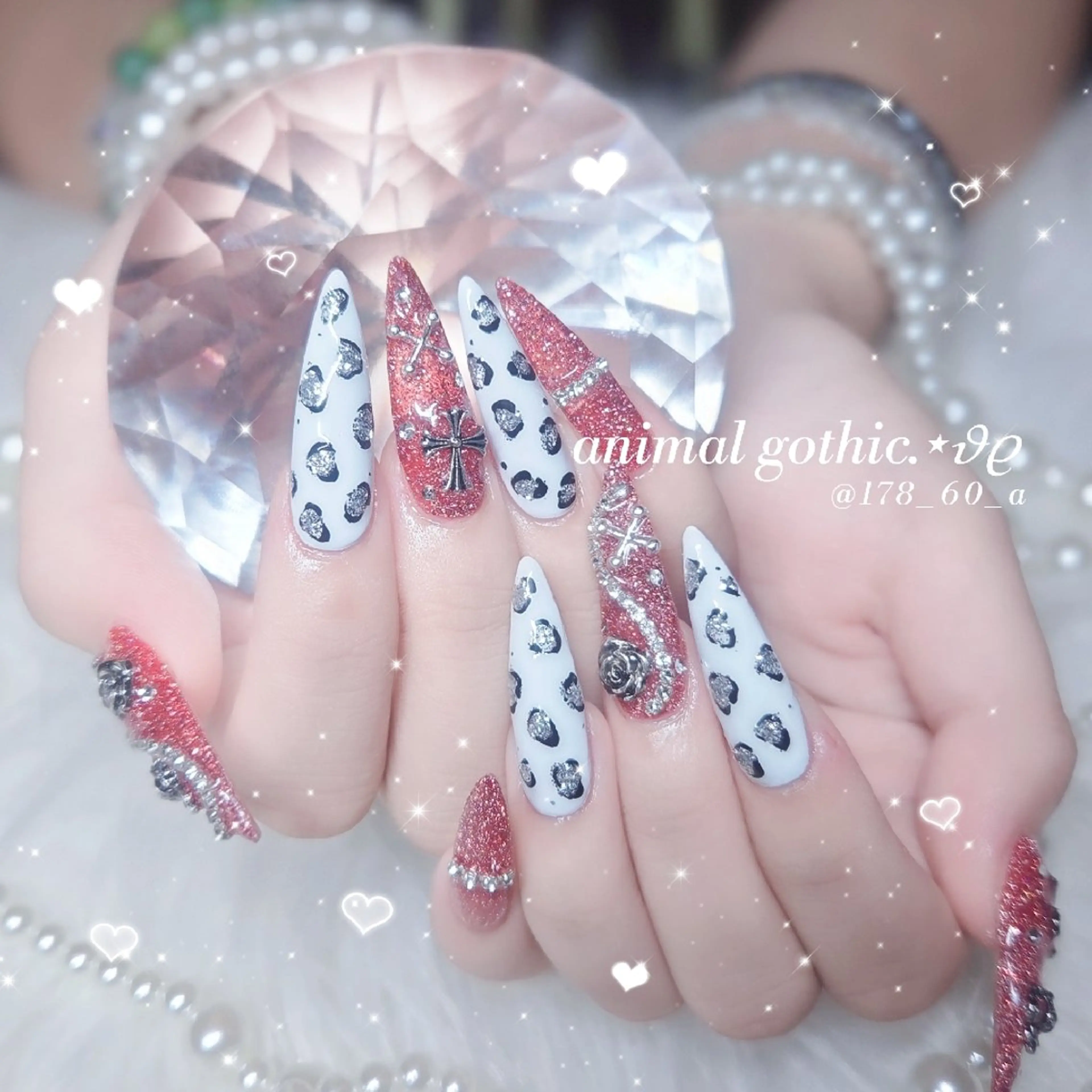 ネイル ラメ(グリッター) 赤色 スカルプネイル ハンドネイル HAPPINAS🎀  れん🖤痛ネイルのネイルデザイン