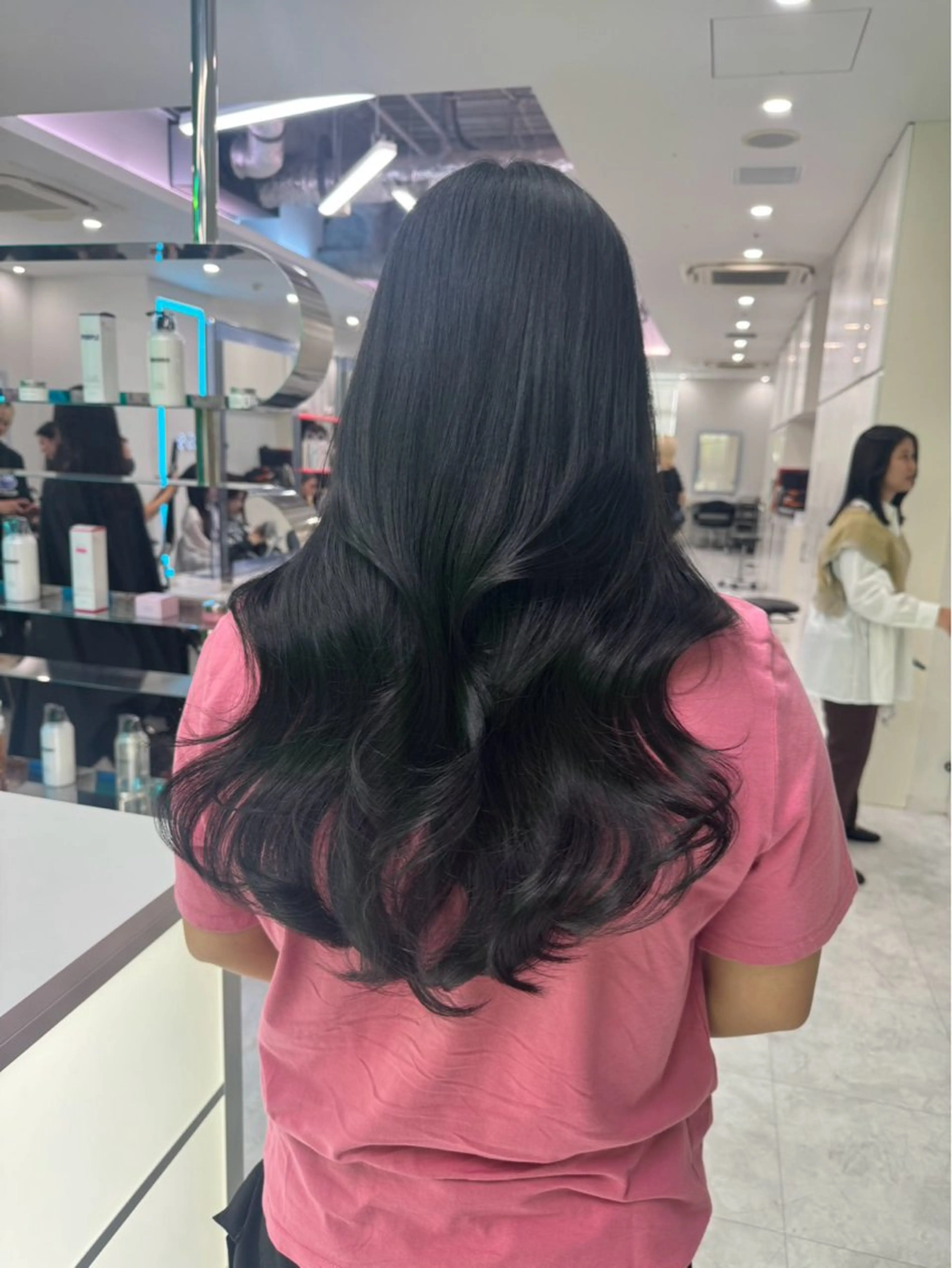 【🎀one color+髪質改善トリートメント🎀】　カラーして髪の毛もツヤツヤにさせませんか？💝お届けいたします♪の写真
