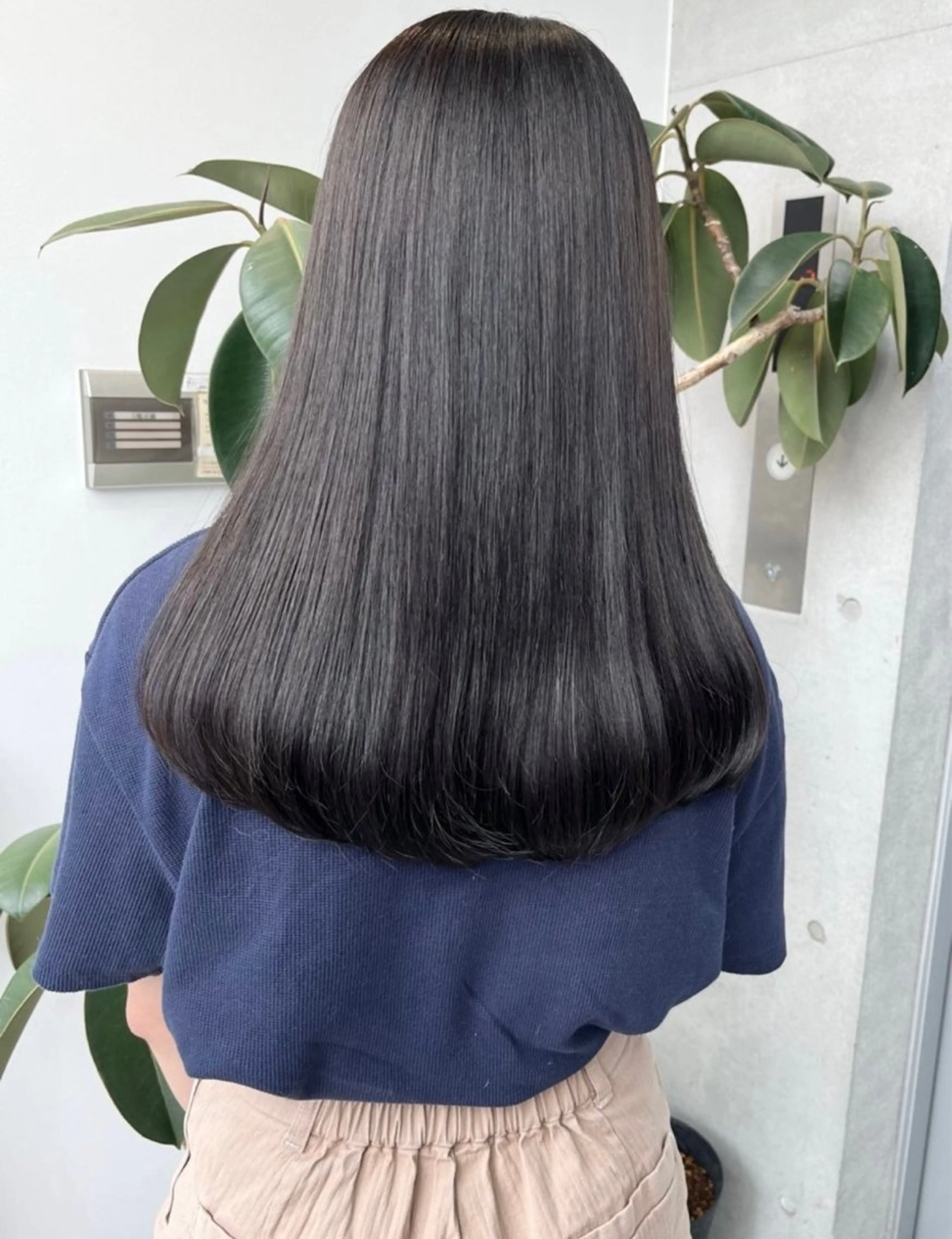 ロング カラー パーマ ヘアアレンジ カット ヘアカラー トリートメント ヘッドスパ ヘアセット 透明感/オリーブ/ グレージュ/YUKAのヘアスタイル