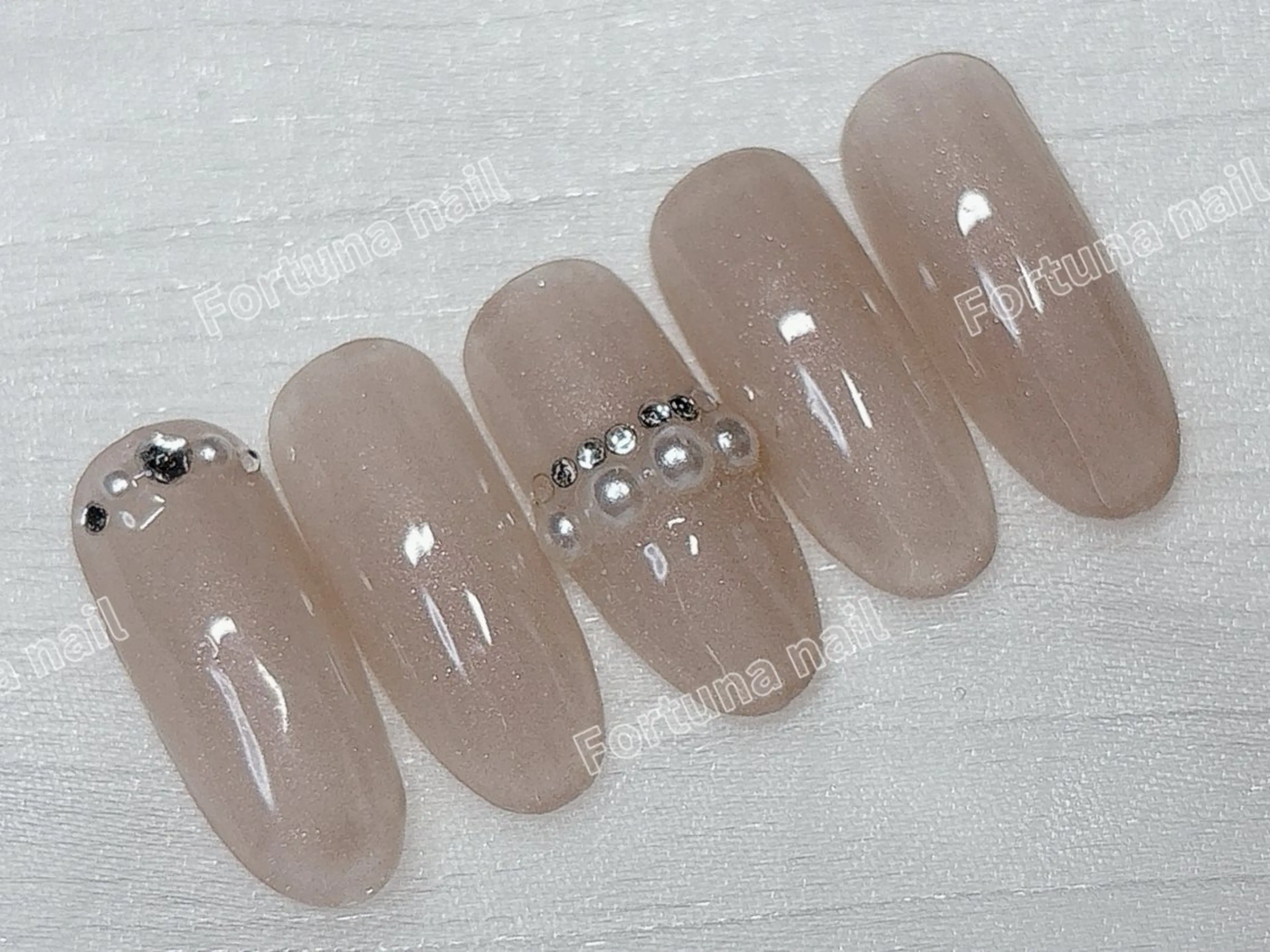 パーマ ハンドネイル Nail •Head スパFortunaのネイルデザイン