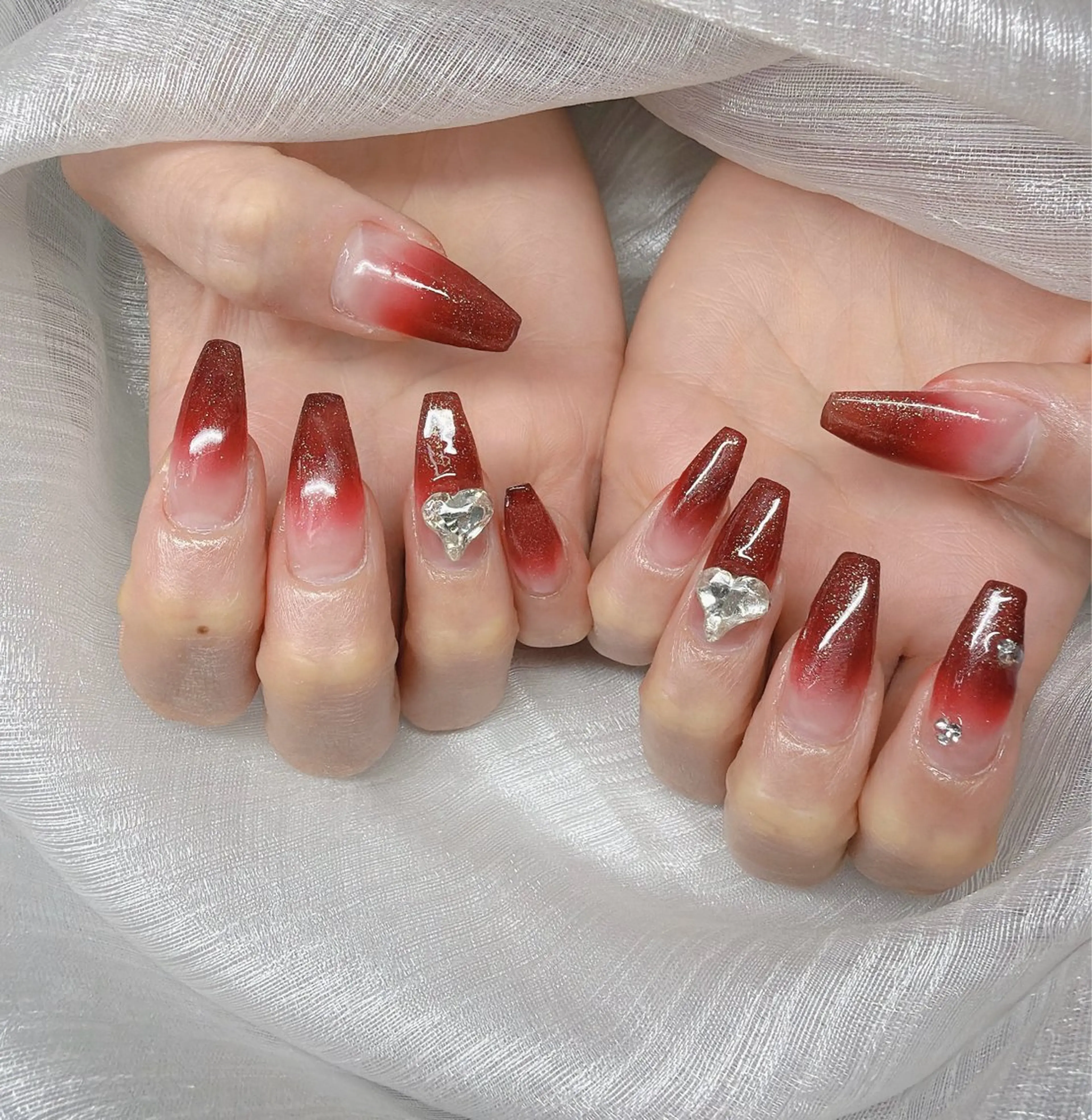 ネイル 長さ出し グラデーション 卒業式 キラキラネイル マグネットネイル ハンドネイル Lee Nailsのネイルデザイン