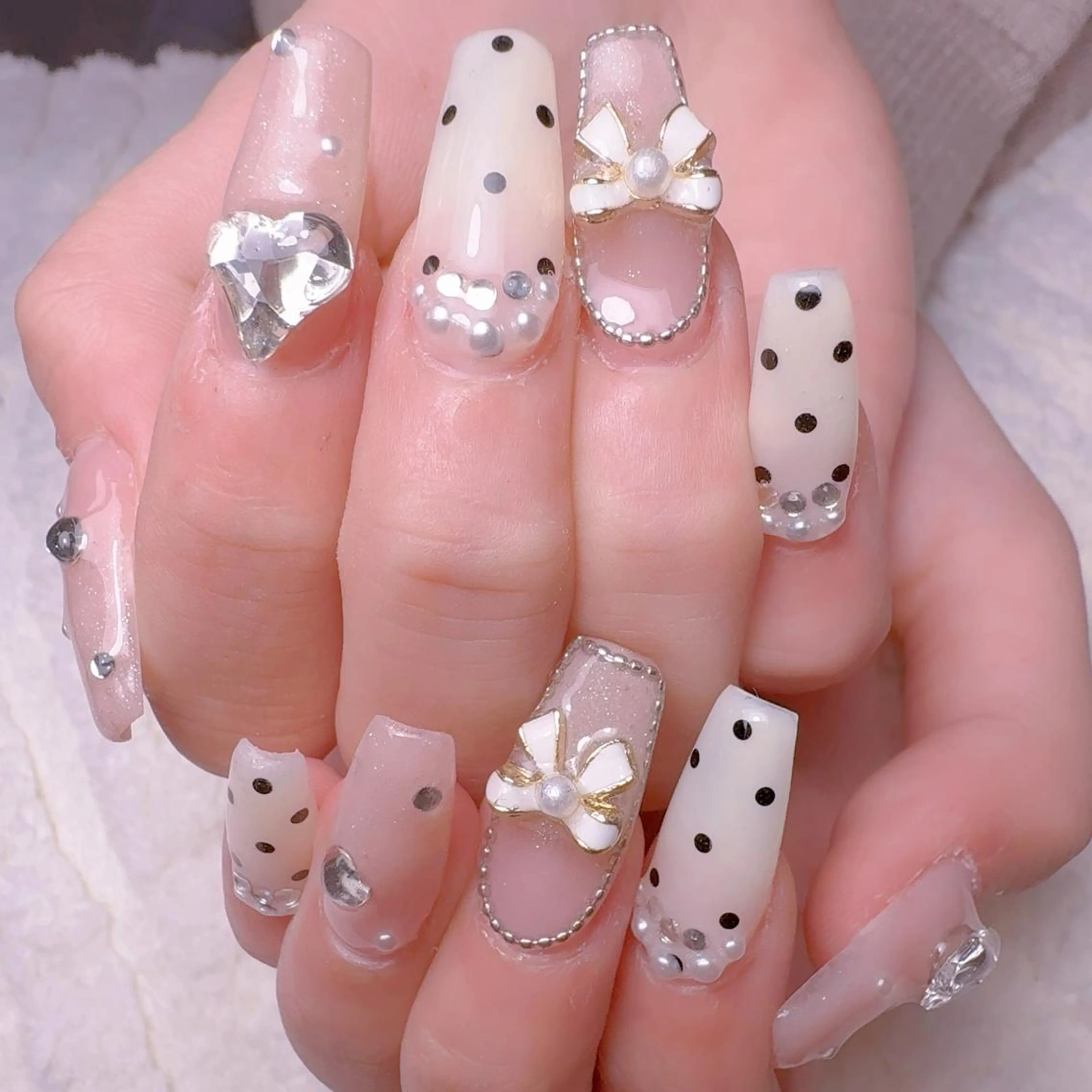 ネイル ハンドネイル ハンドケア cat‘s nail🐈‍⬛のネイルデザイン