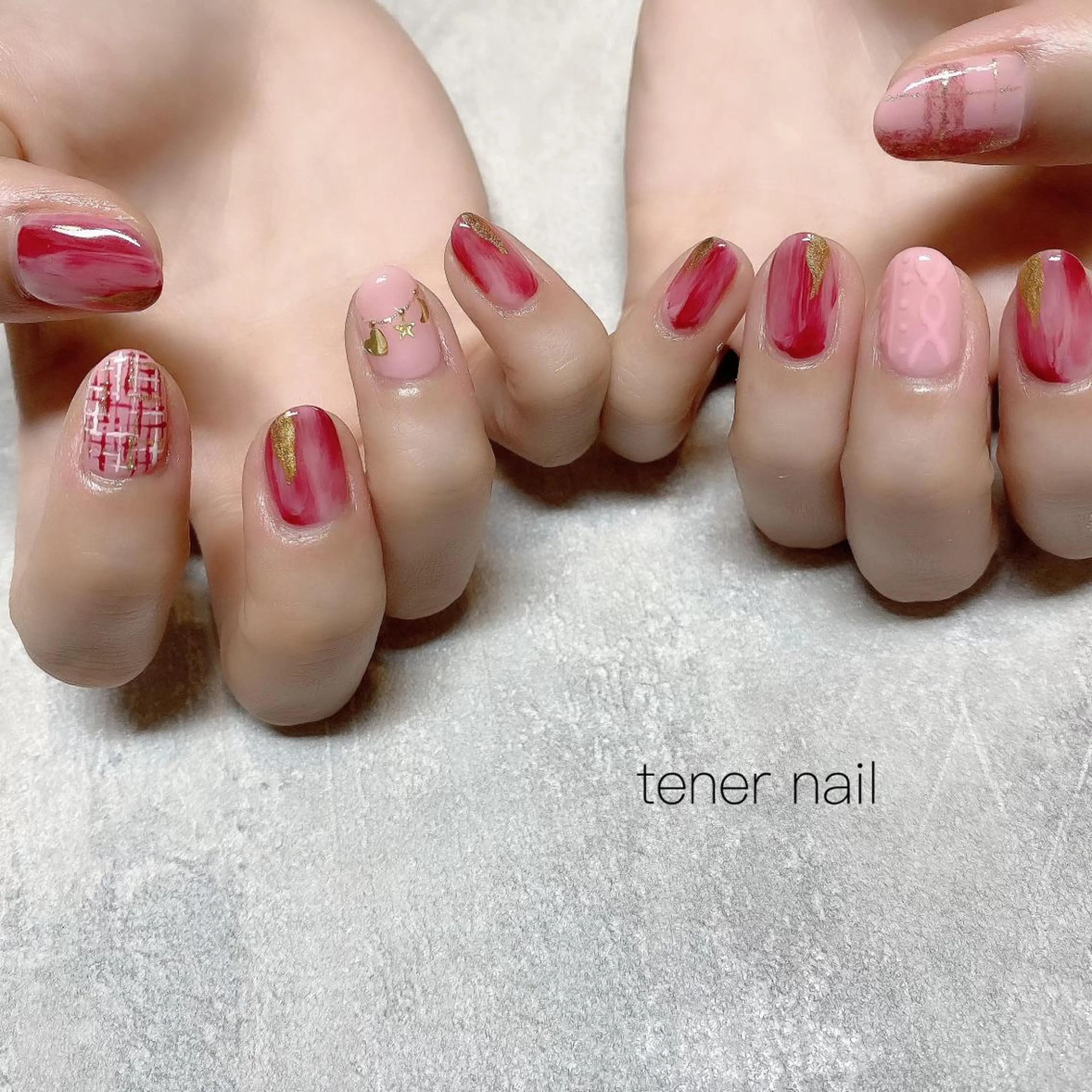 ネイル ニュアンスネイル ピンク 赤色 テネルネイル tener nailのネイルデザイン