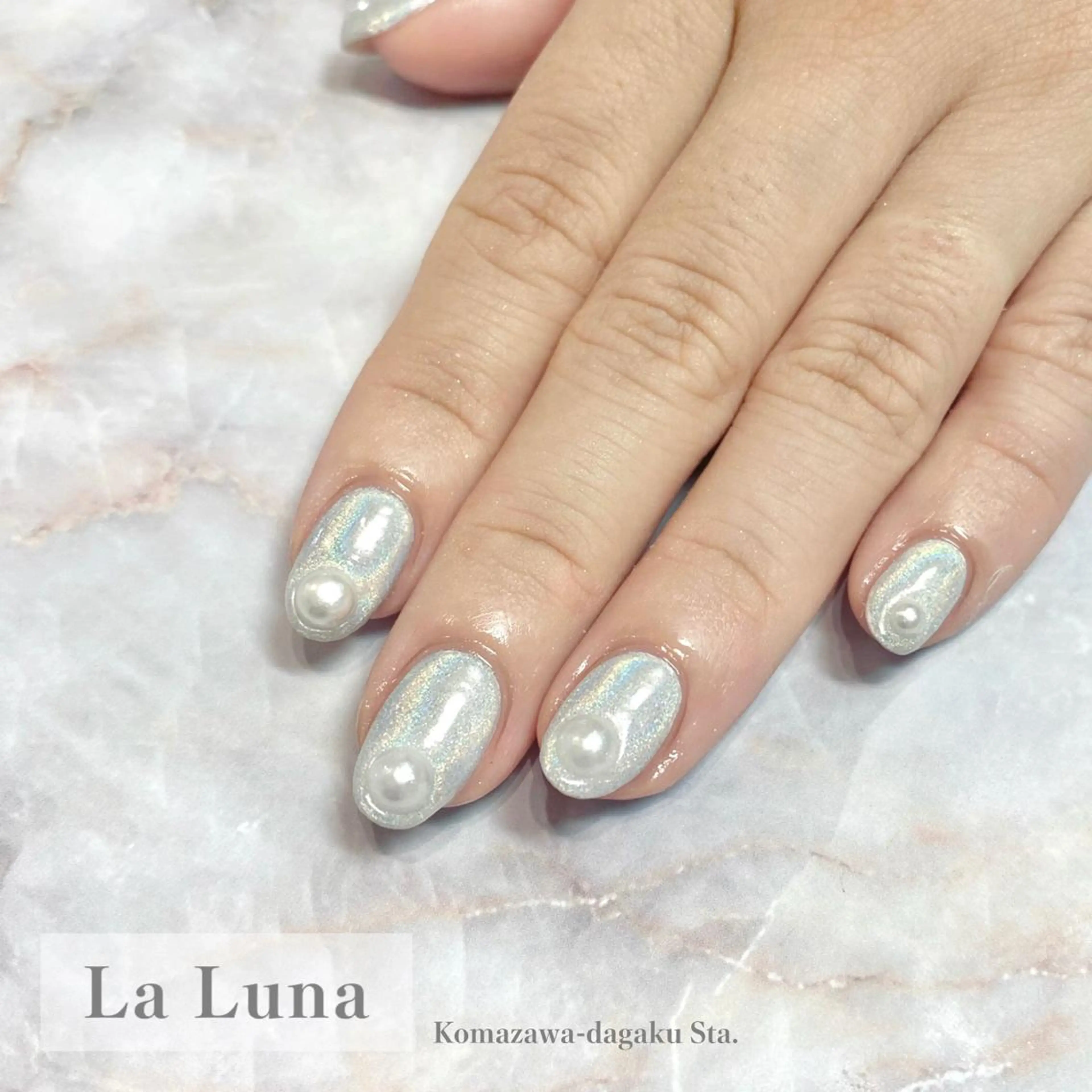 ネイル ミラーネイル LaLuna🌙 Natsukiのネイルデザイン