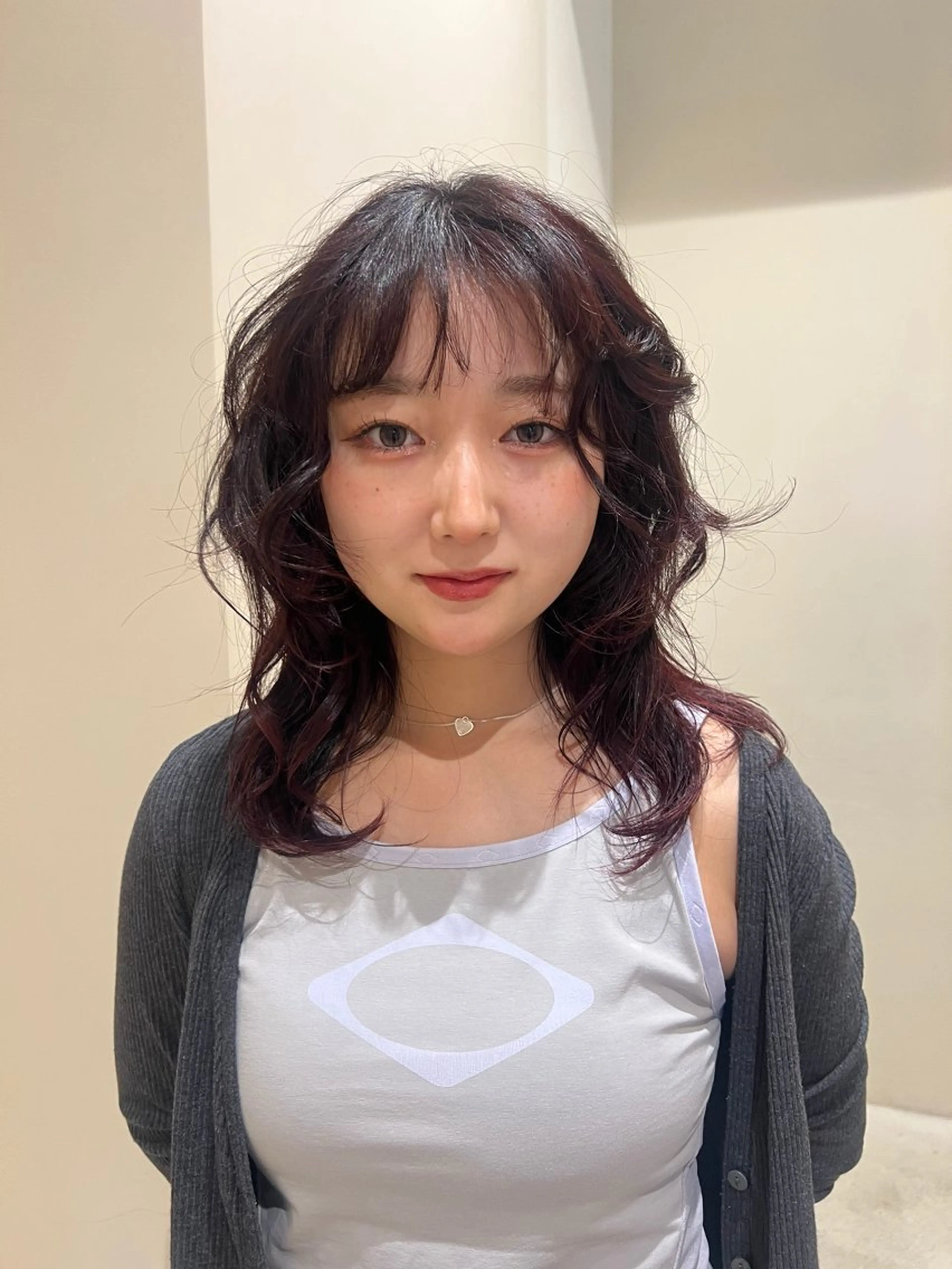 ミディアム レイヤーカット NERO加藤木麻彩のヘアスタイル