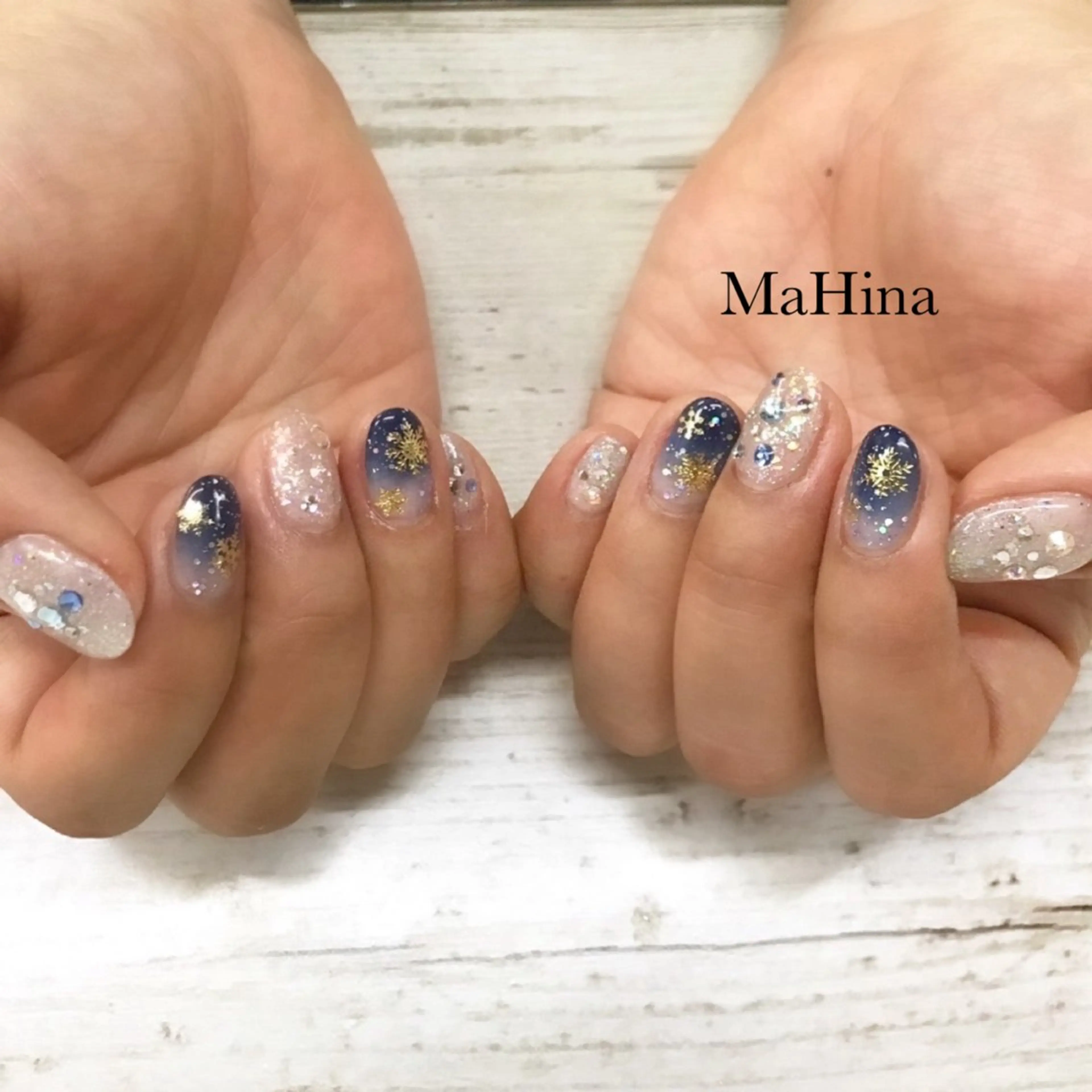 ネイル ジェルネイル マグネットネイル 冬ネイル クリスマス MaHina🌙 salonのネイルデザイン