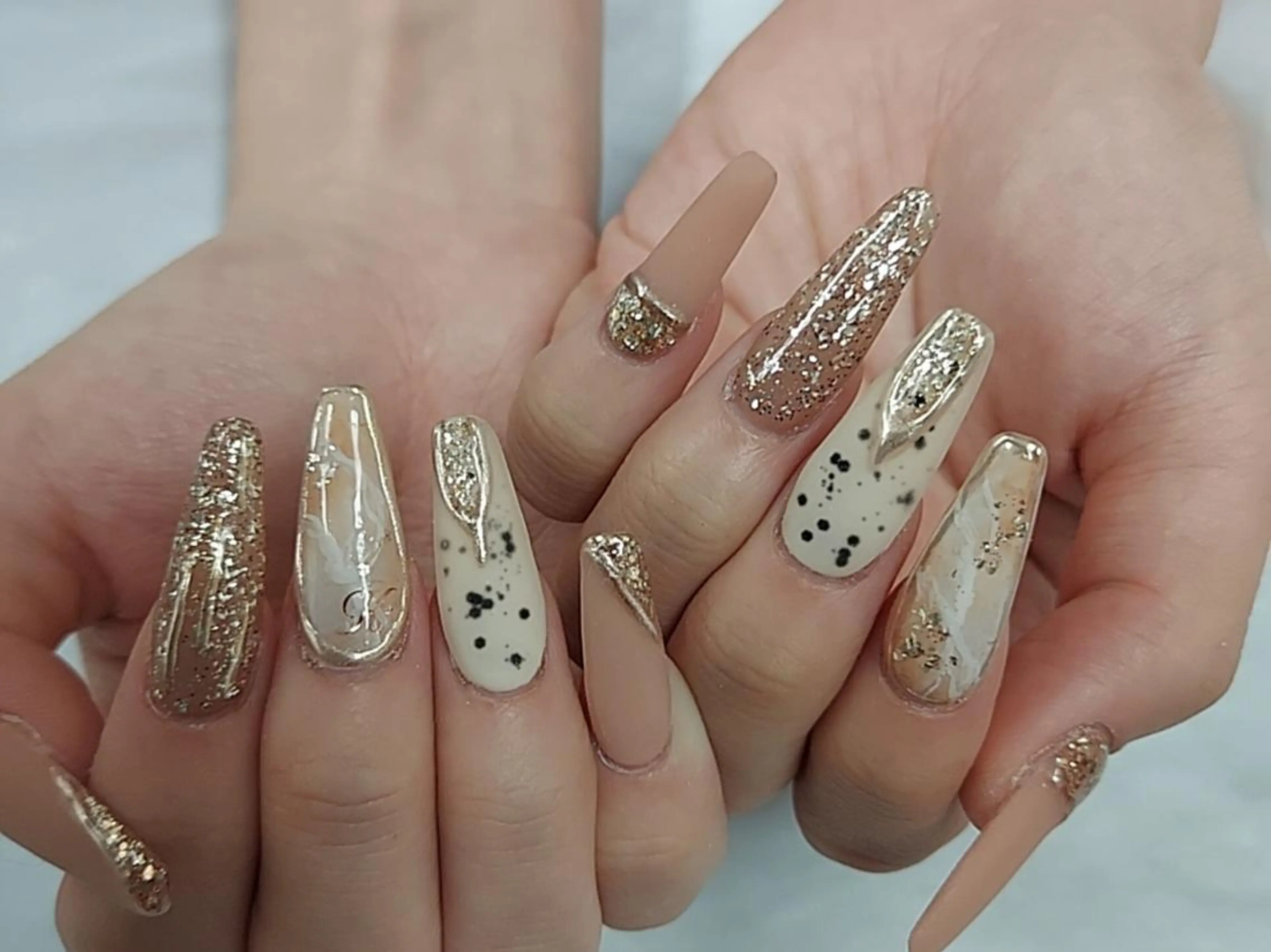 ネイル アートネイル ジェルネイル 持ち込み ニュアンスネイル パラジェル 河野ちえ (雑誌掲載サロン)のネイルデザイン