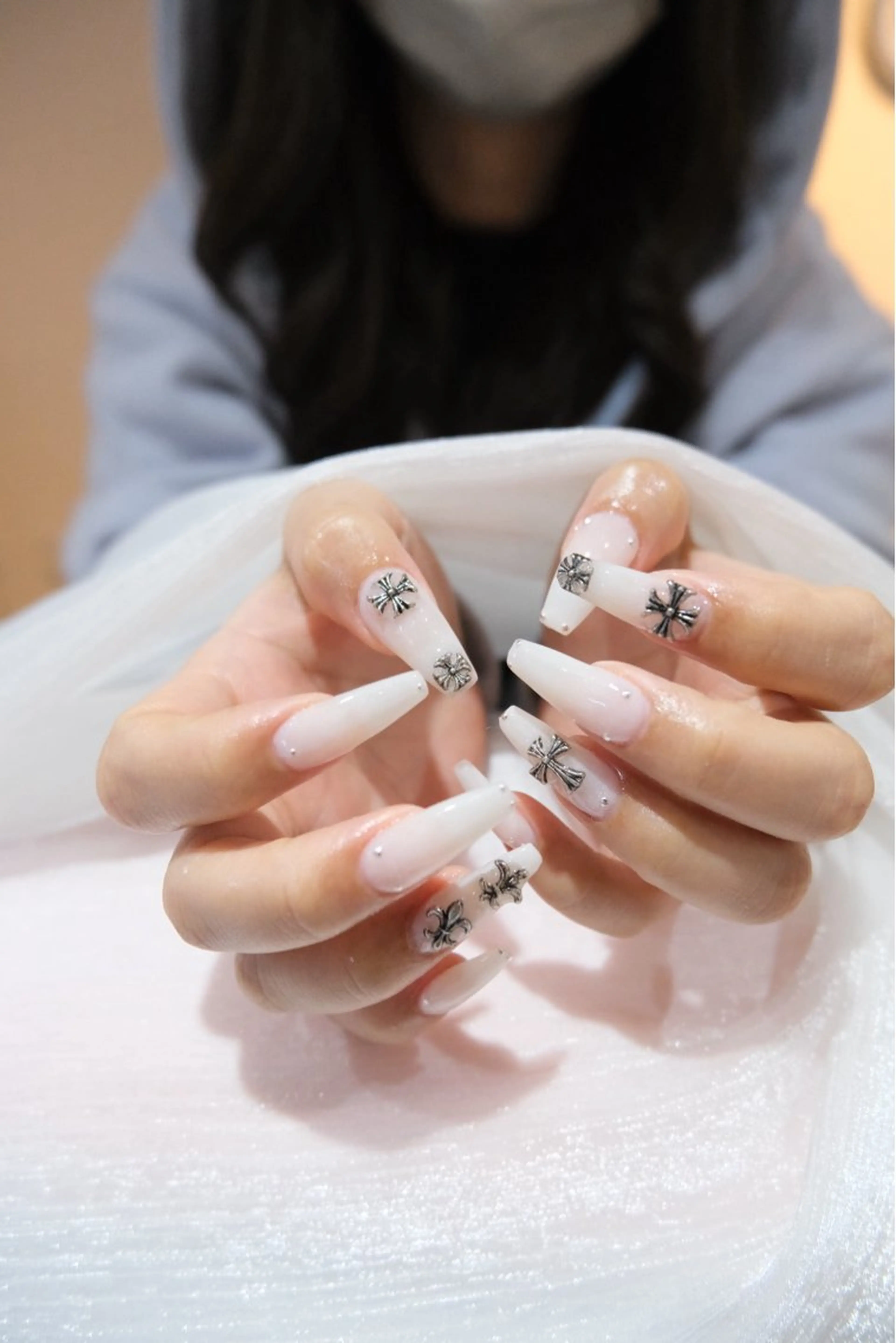 ネイル ハンドネイル T.Lee Nail Lilyのネイルデザイン