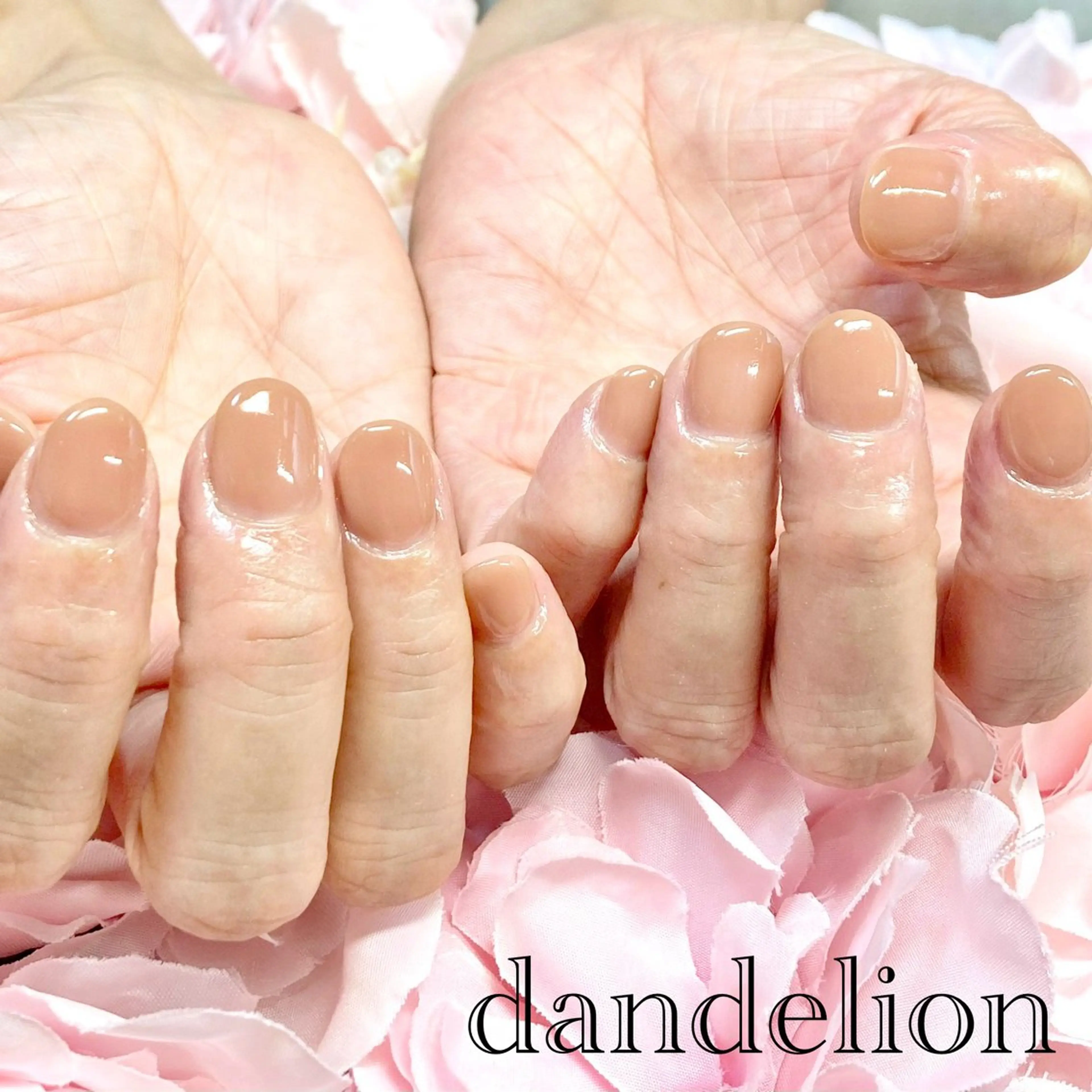 ネイル ハンドネイル ハンドケア dandelion ダンデライオンのネイルデザイン