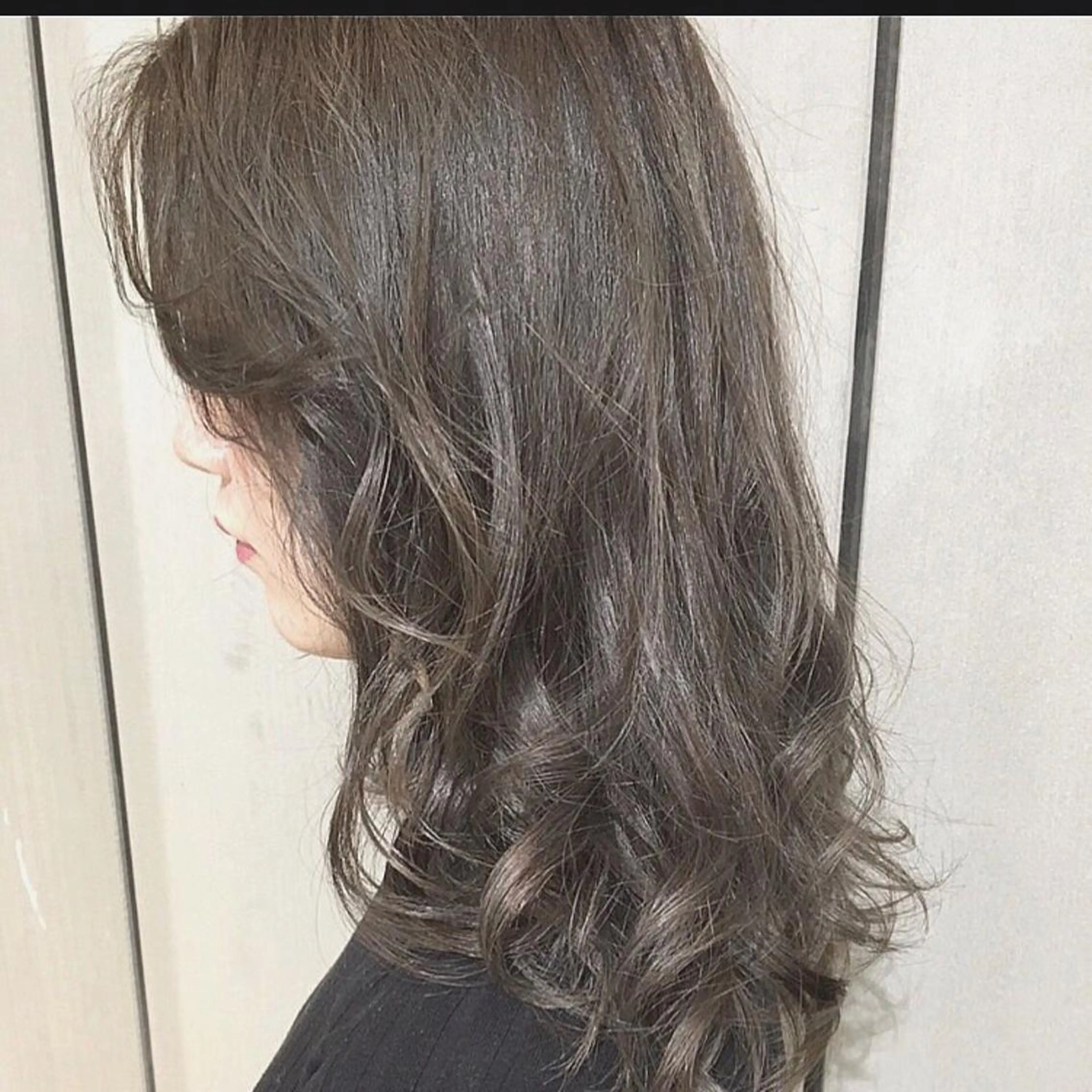 セミロング 淡色ふんわりhair 新宿satomiのヘアスタイル