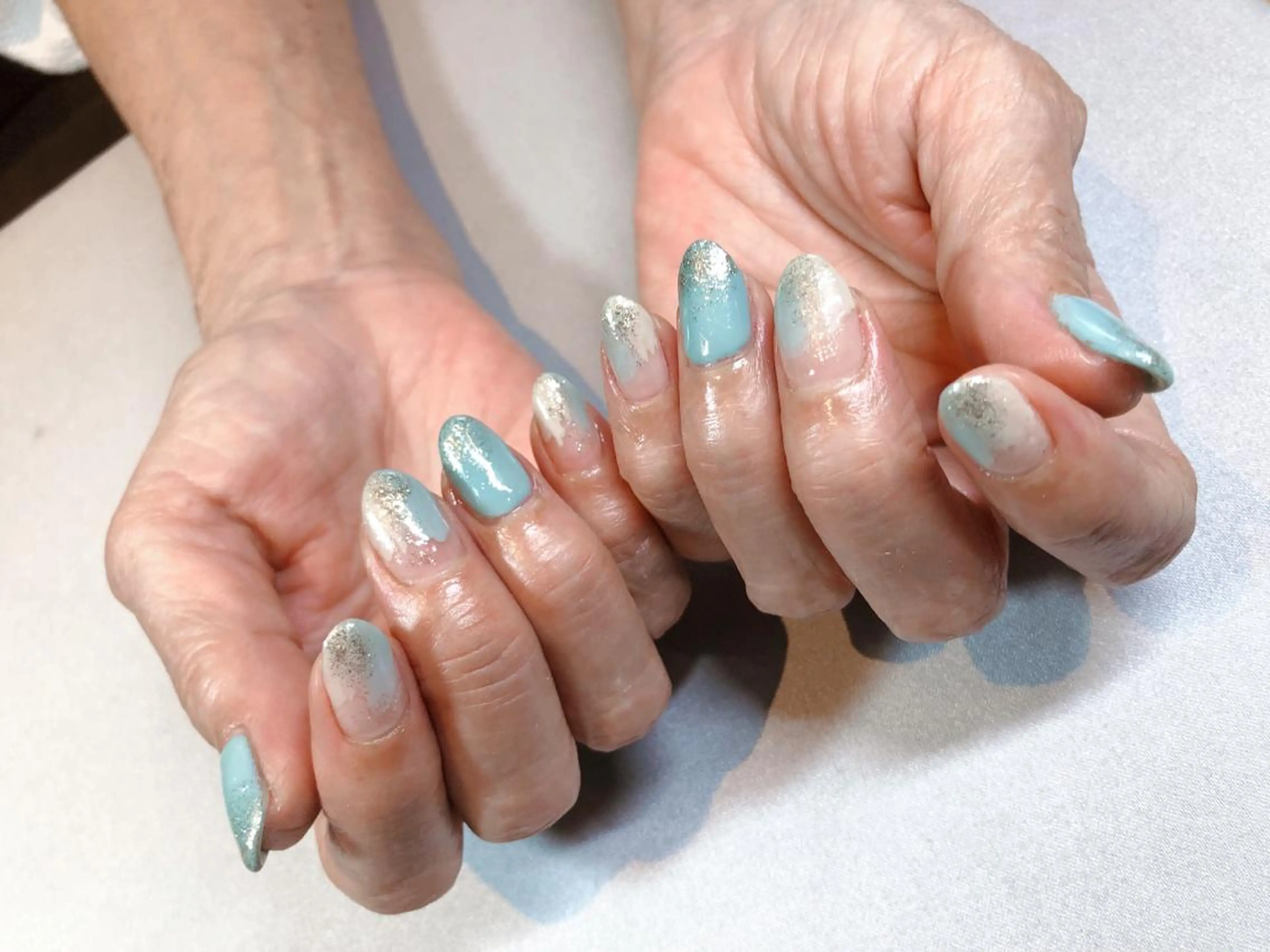 ネイル iiloo aromaworksのネイルデザイン