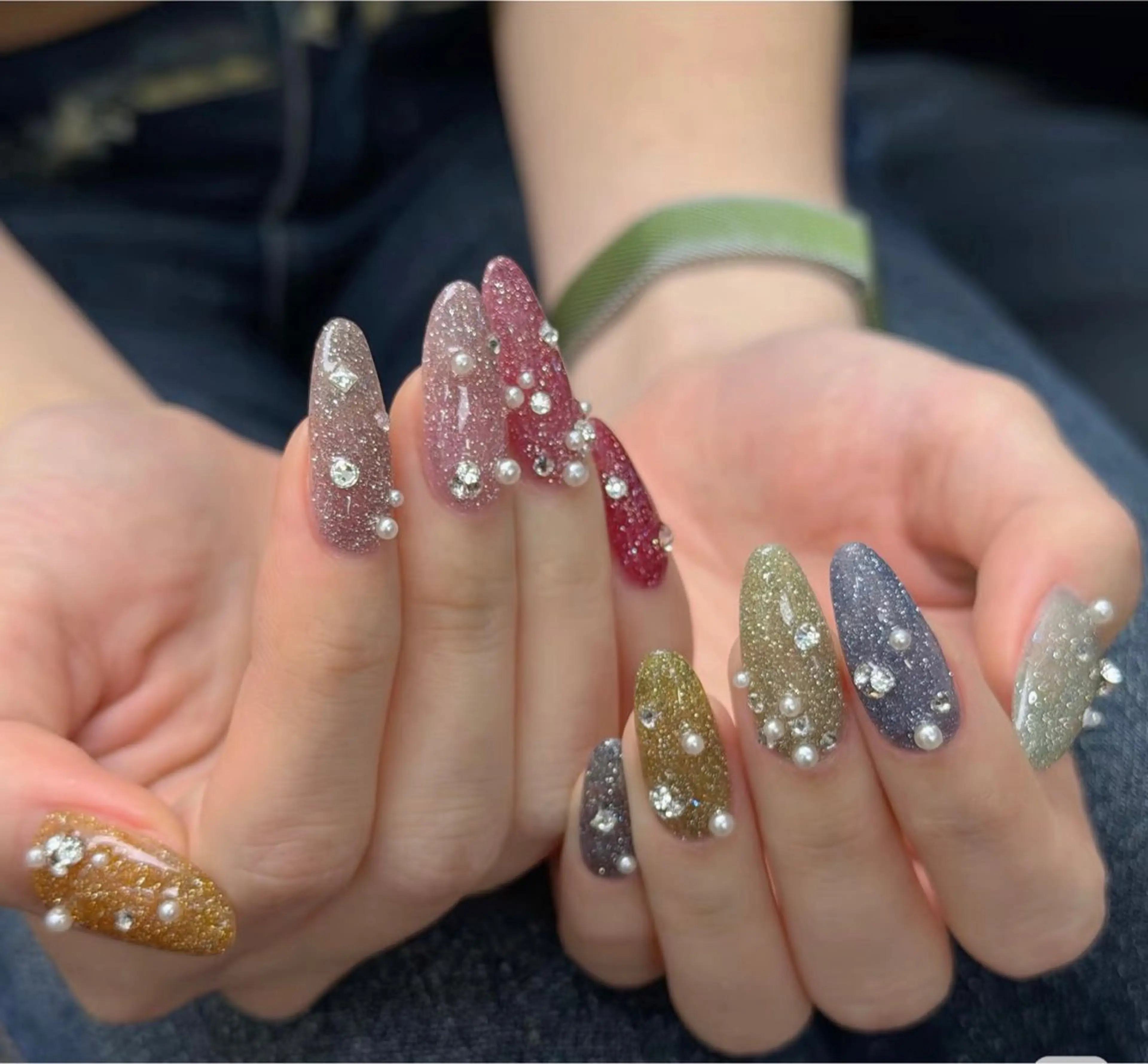 ネイル チークネイル フレンチネイル ジェルネイル ガーリー キラキラネイル ハンドネイル 高橋 雪のネイルデザイン