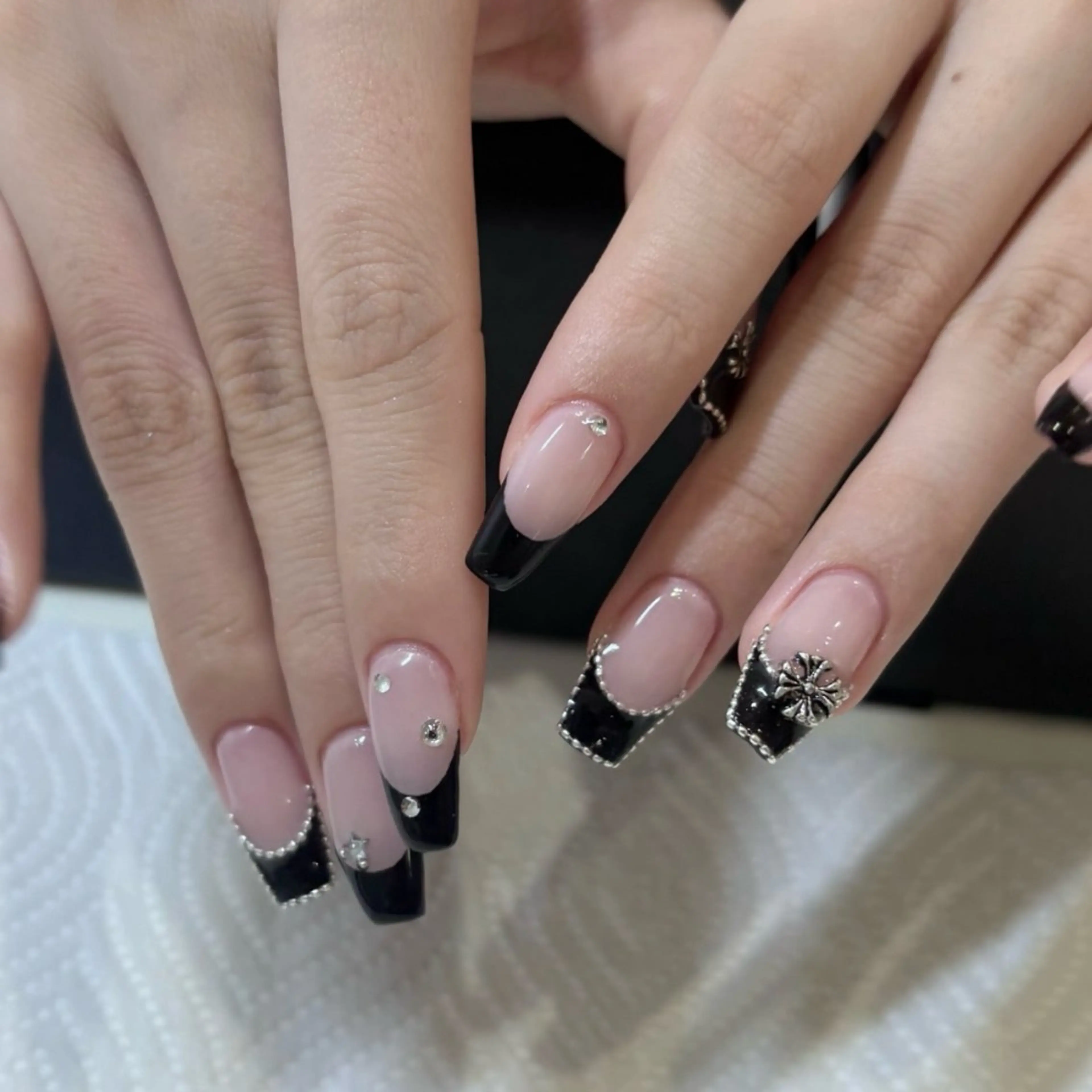 ネイル ハンドネイル ︎✧韓国/ワンホン myu︎✧のネイルデザイン