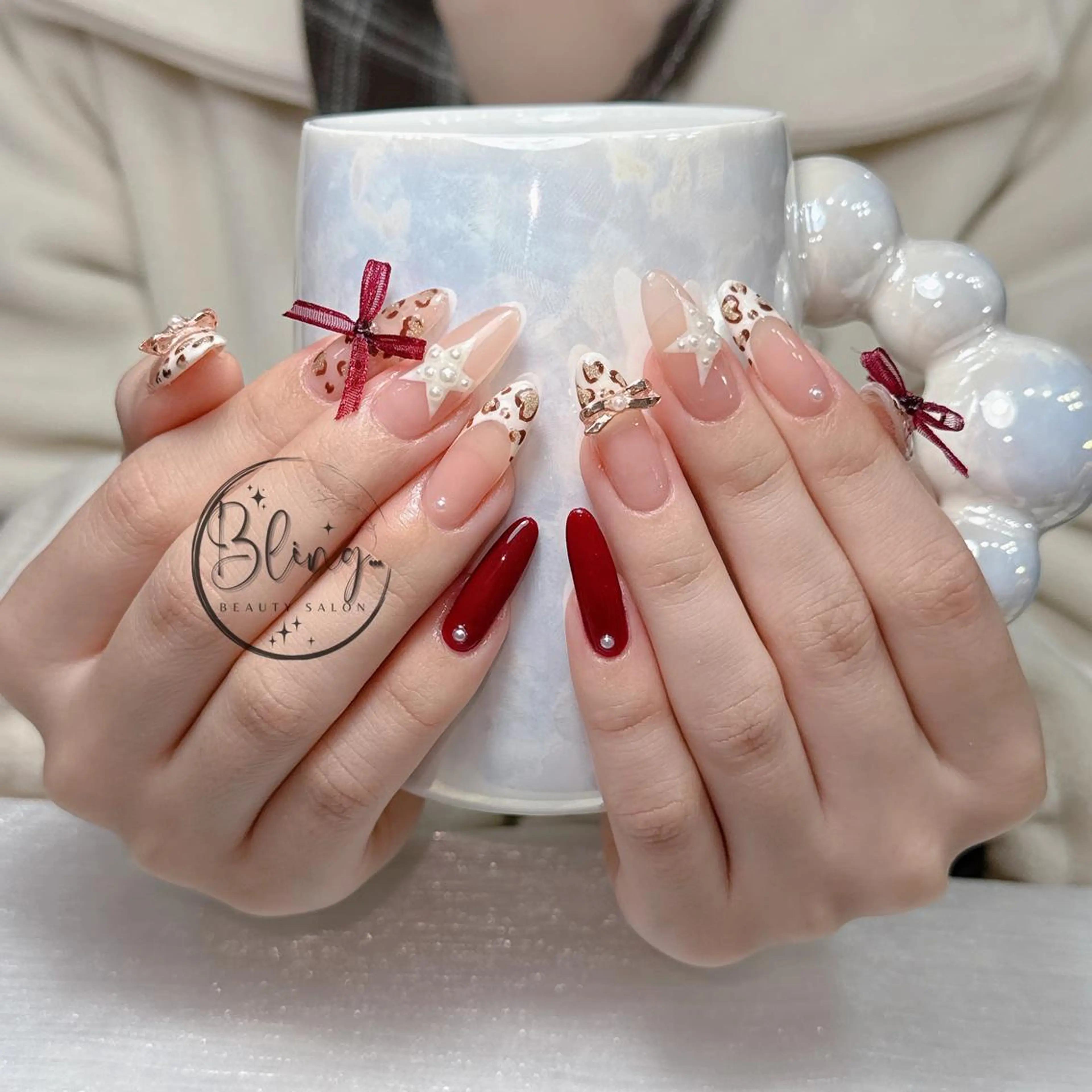 ロング カラー グラデーションカラー 韓国風ヘア ハンドネイル Bling Salonのネイルデザイン