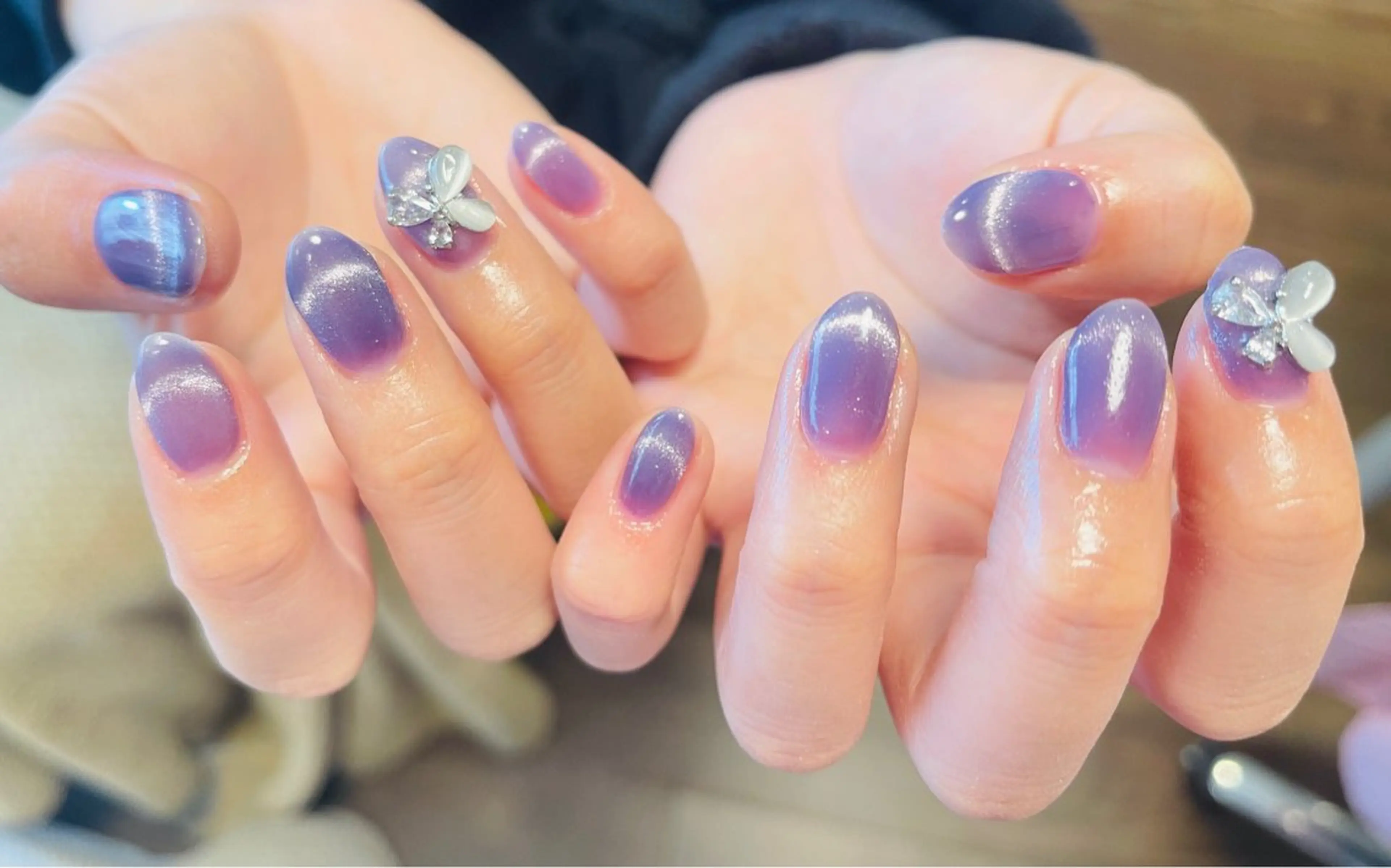 ミディアム nina beautyのネイルデザイン