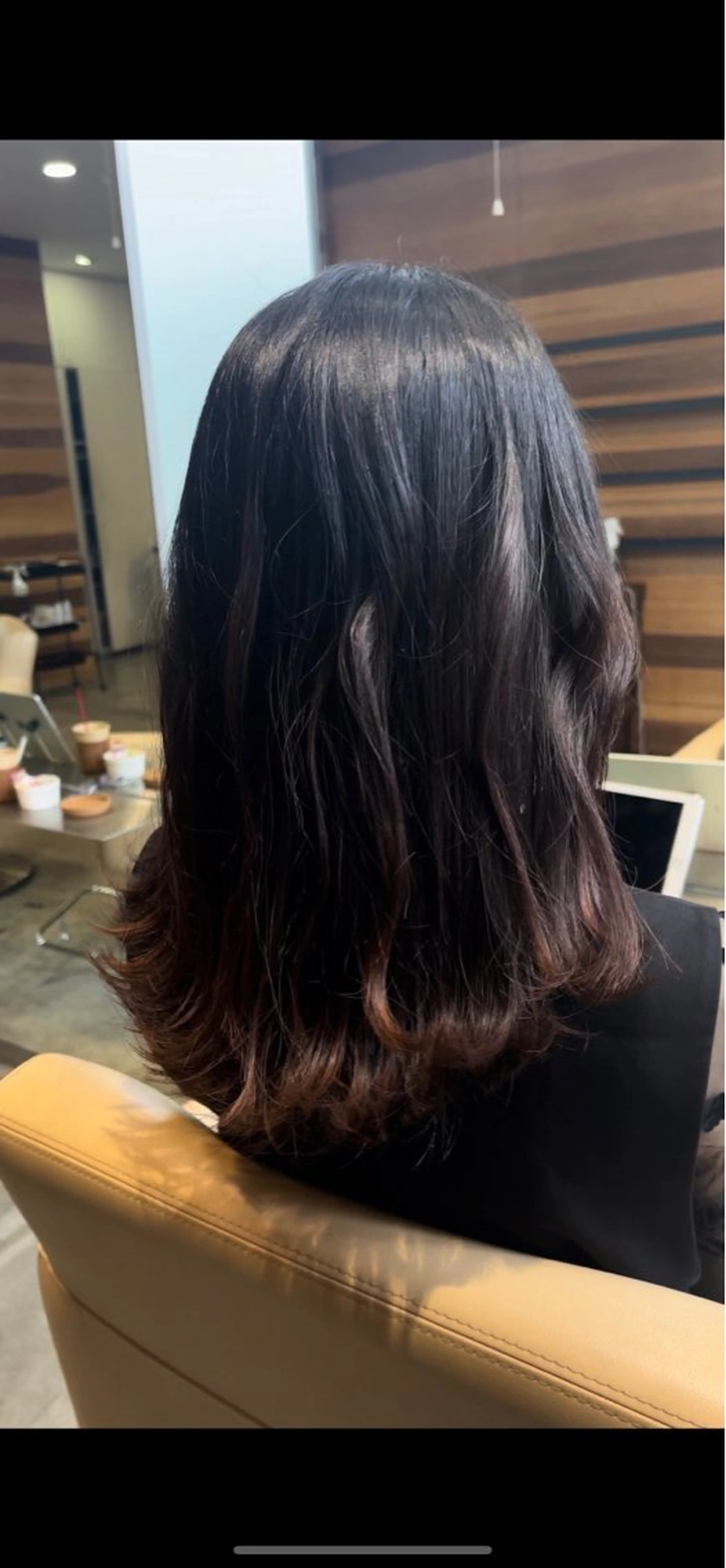 セミロング レイヤーカット 江野沢 頼太のヘアスタイル
