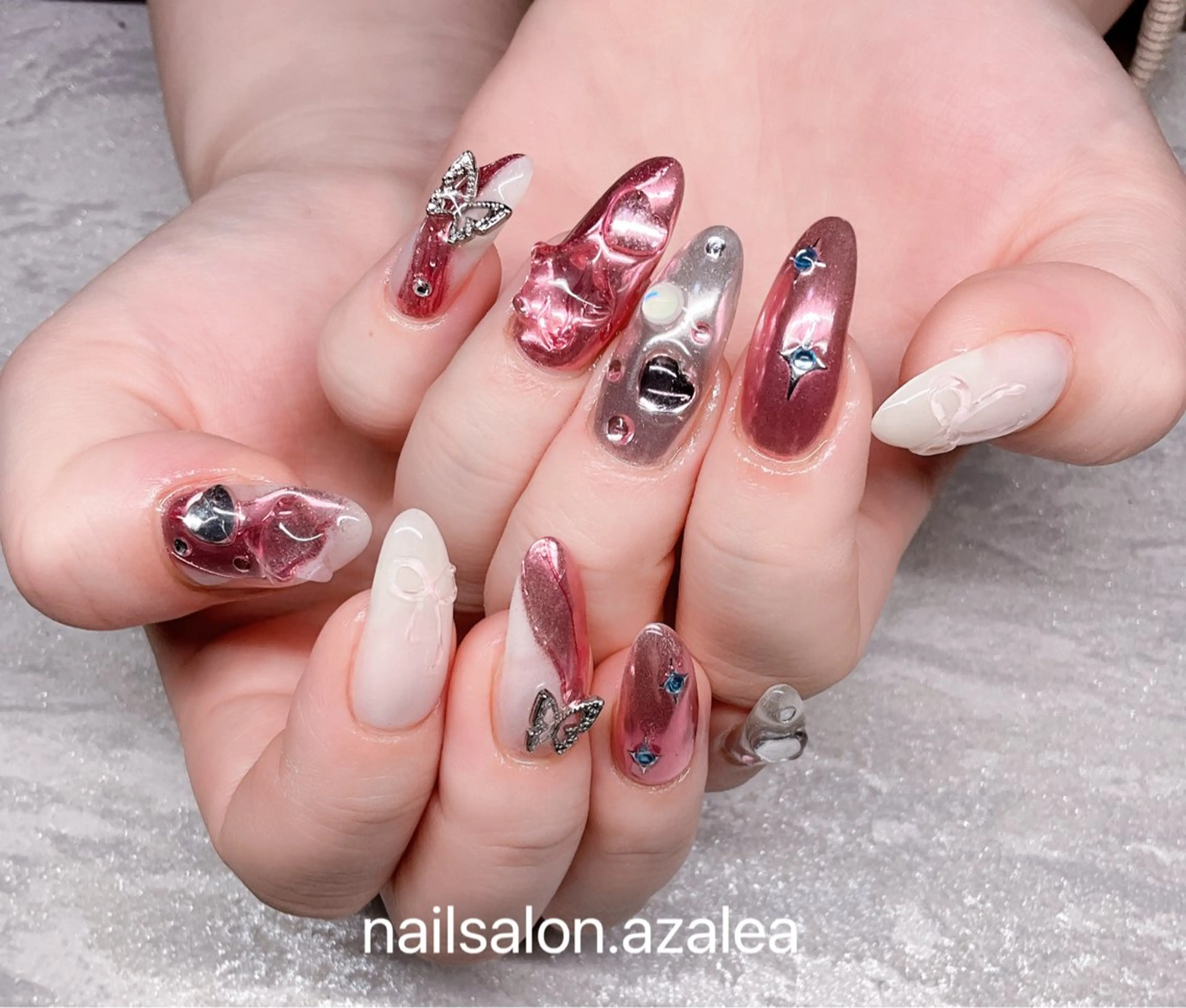 ネイル ハンドネイル R inのネイルデザイン