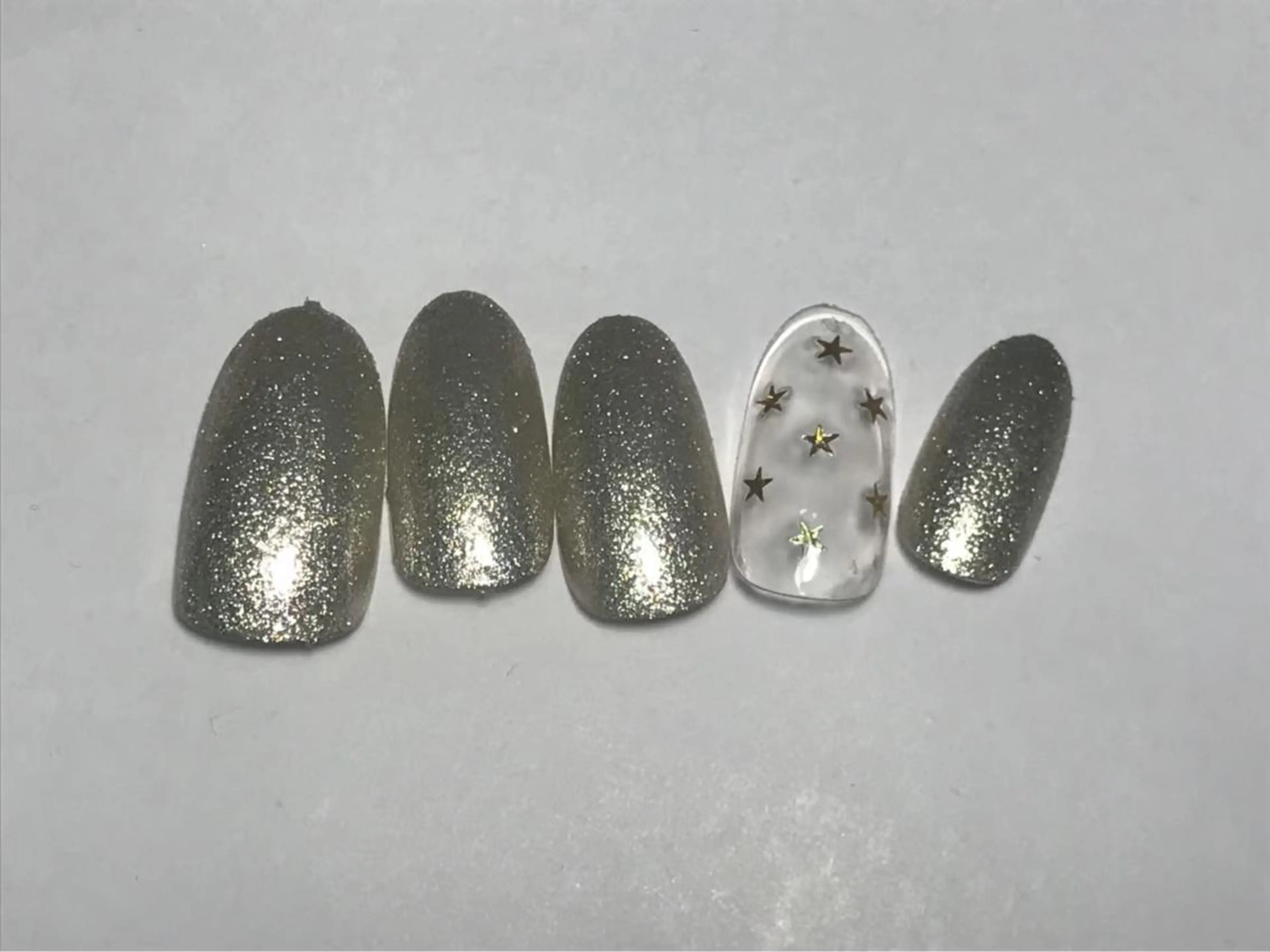 ネイル ホログラムネイル ラメ(グリッター) ハンドネイル プティリボン 武蔵小金井店のネイルデザイン