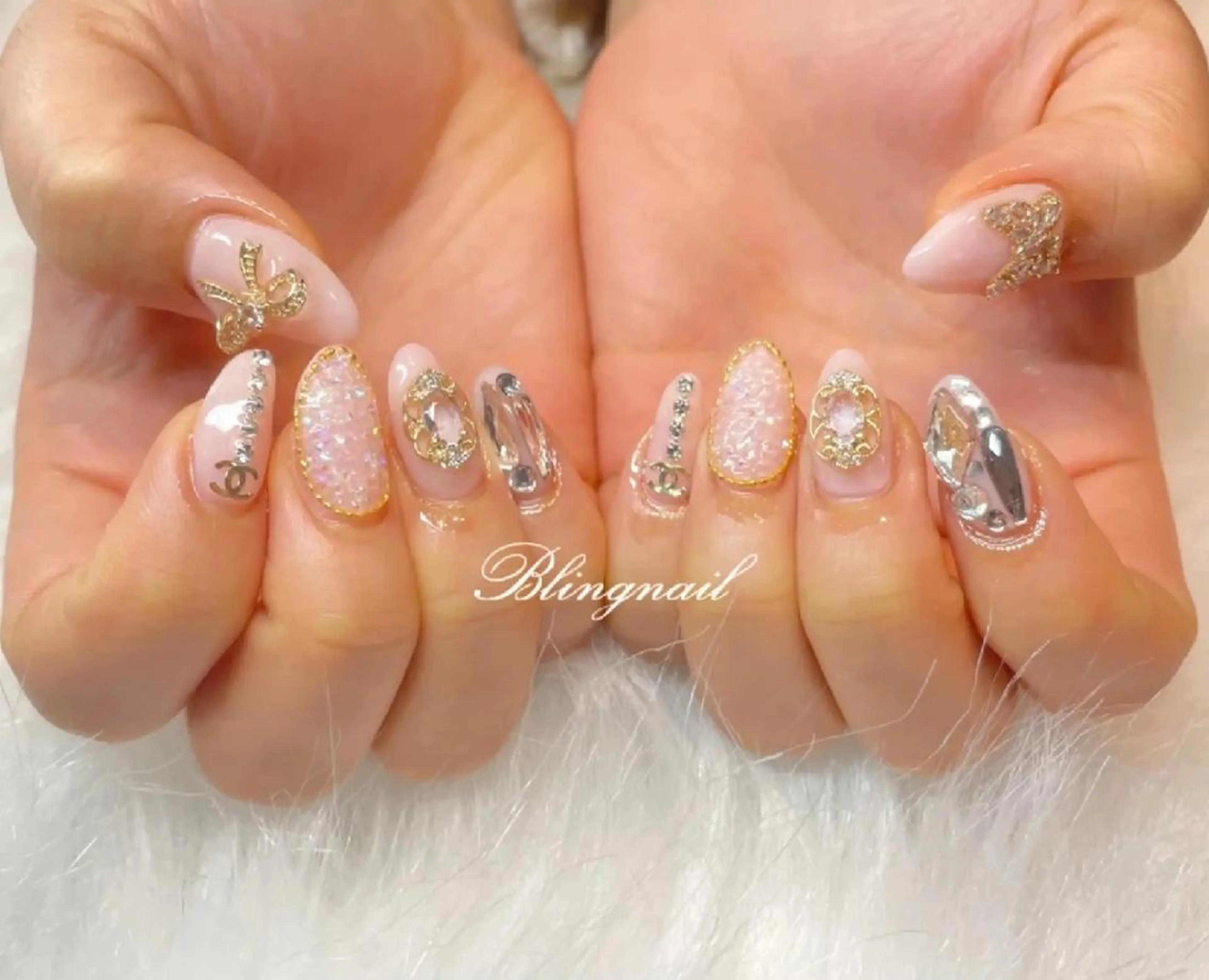 ネイル 23時まで❤︎韓国、 ワンホンネイルのネイルデザイン