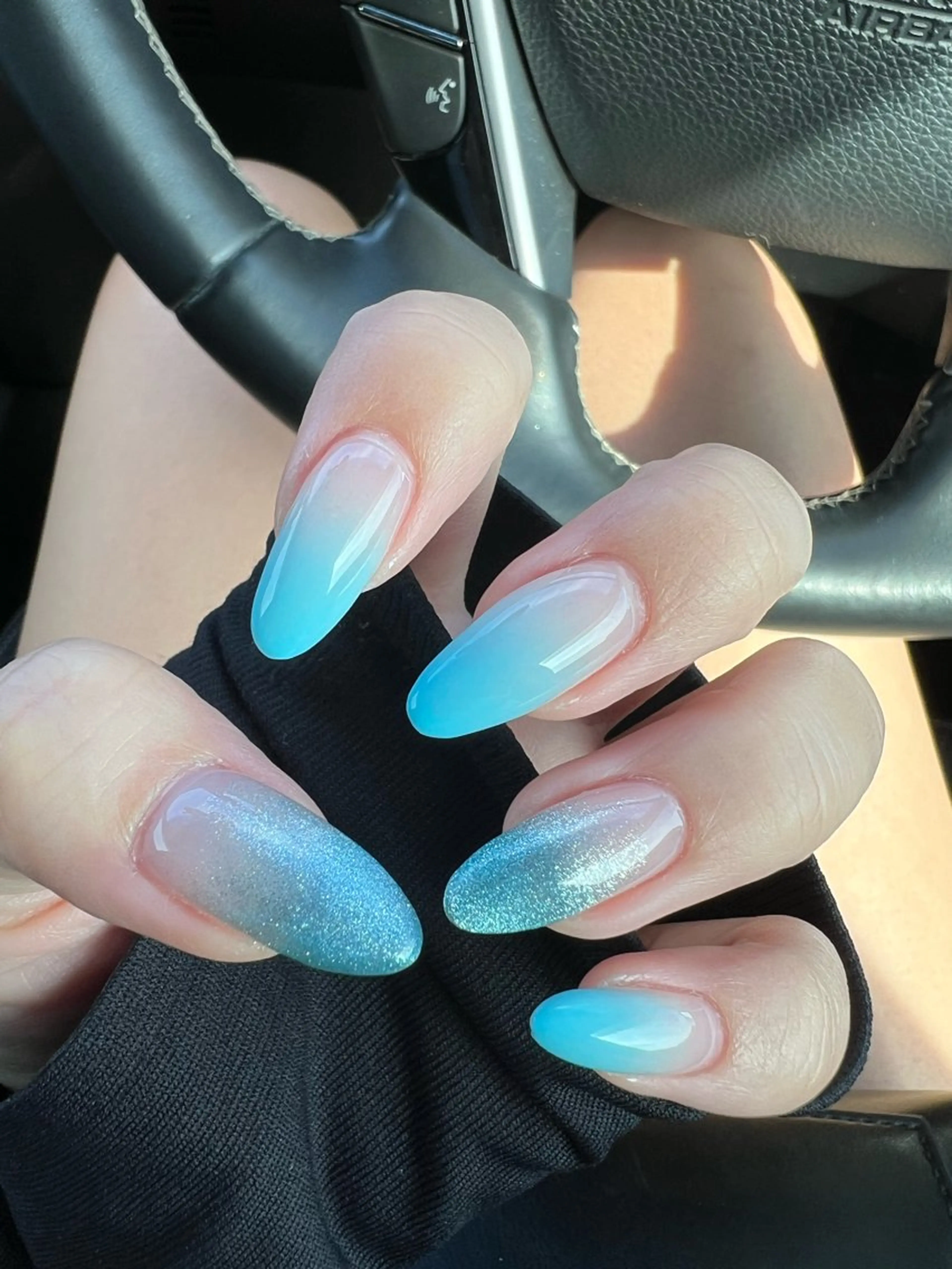 ネイル 鮎川 沙希のネイルデザイン