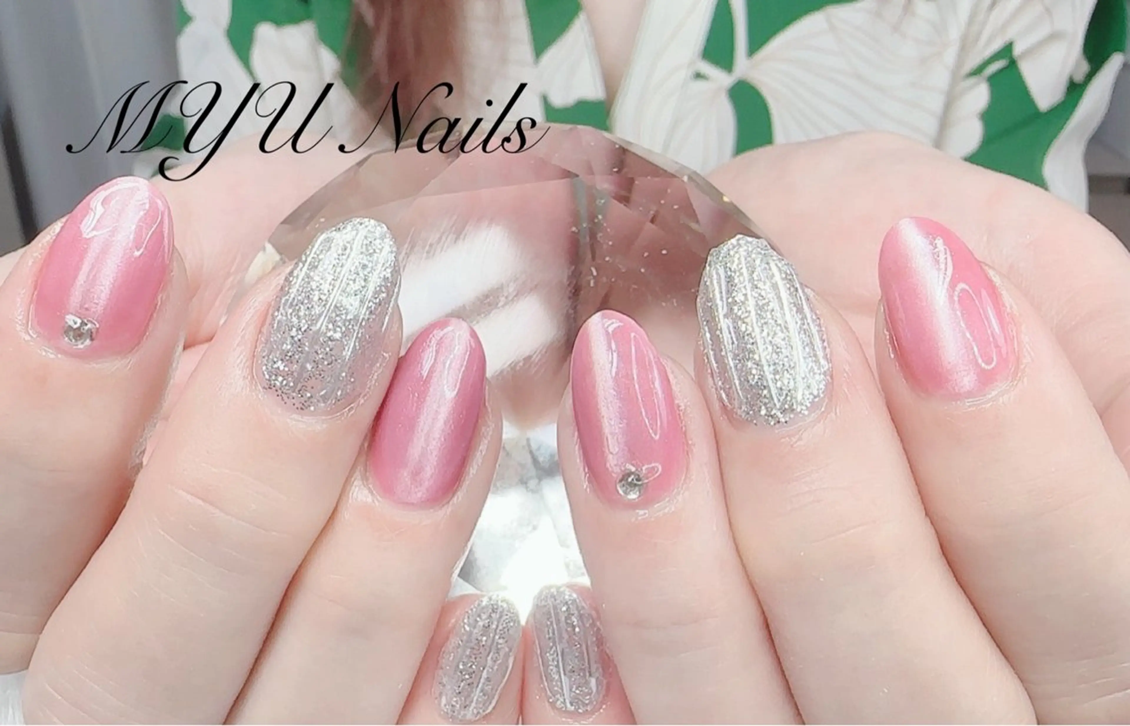 ネイル ジェルネイル マグネットネイル 持ち込み ニュアンスネイル パラジェル ハンドネイル ニュアンスネイル🌈 MYU Nailsのネイルデザイン